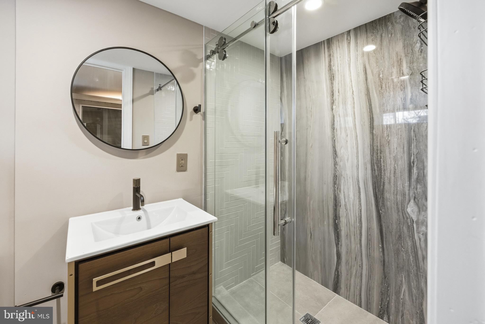 FAIRMOUNT - Residential