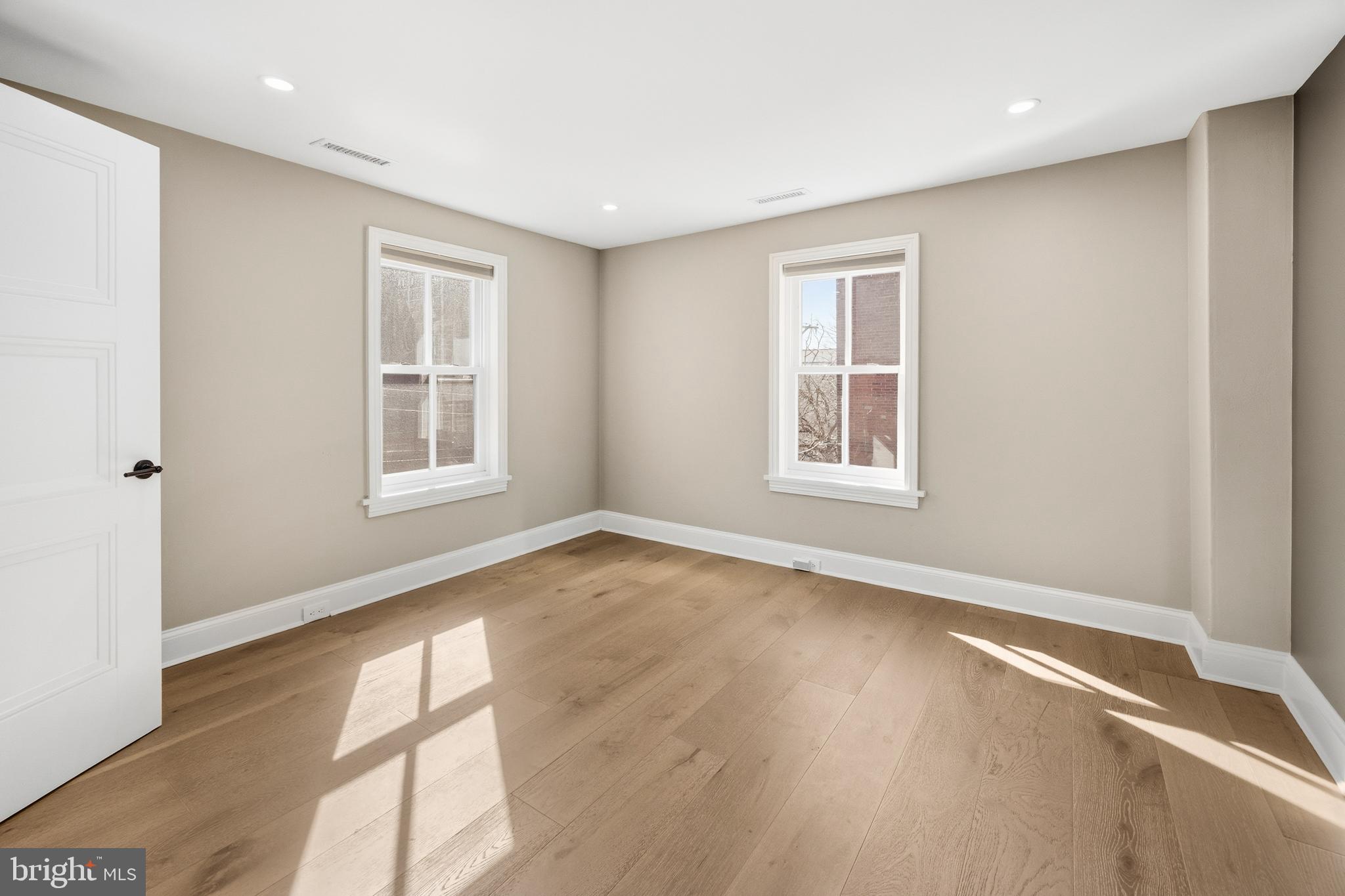 FAIRMOUNT - Residential