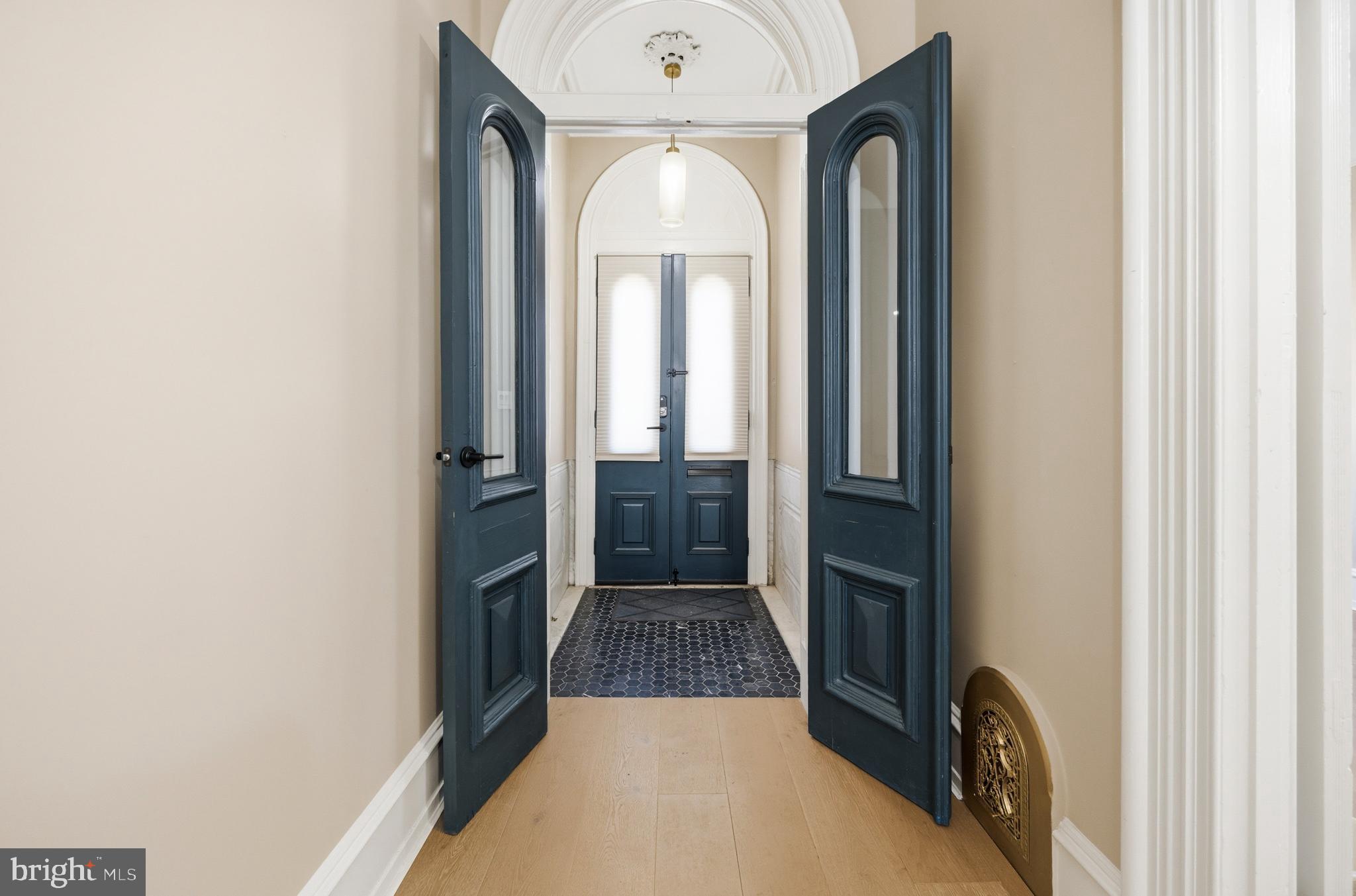 FAIRMOUNT - Residential