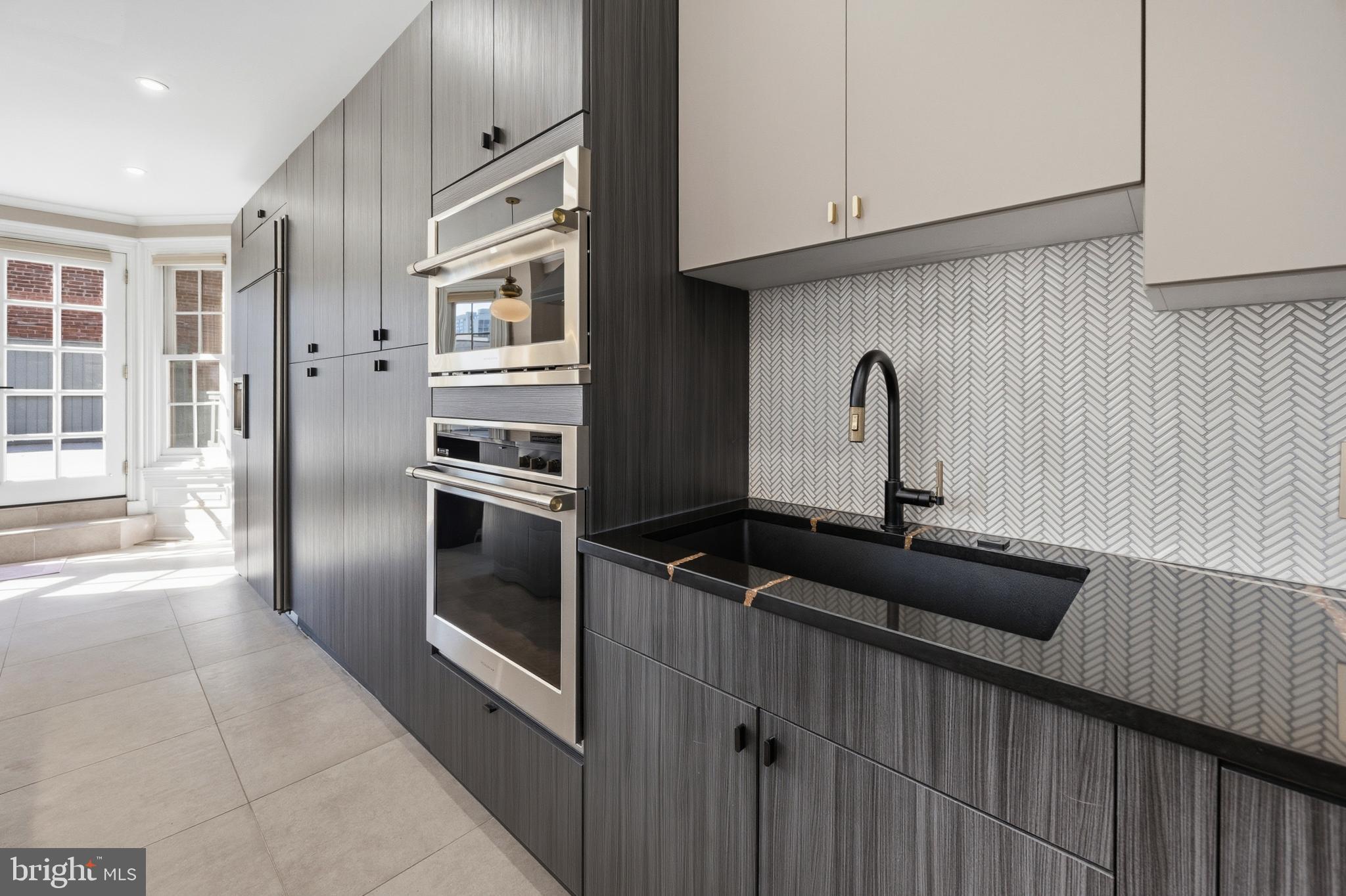 FAIRMOUNT - Residential