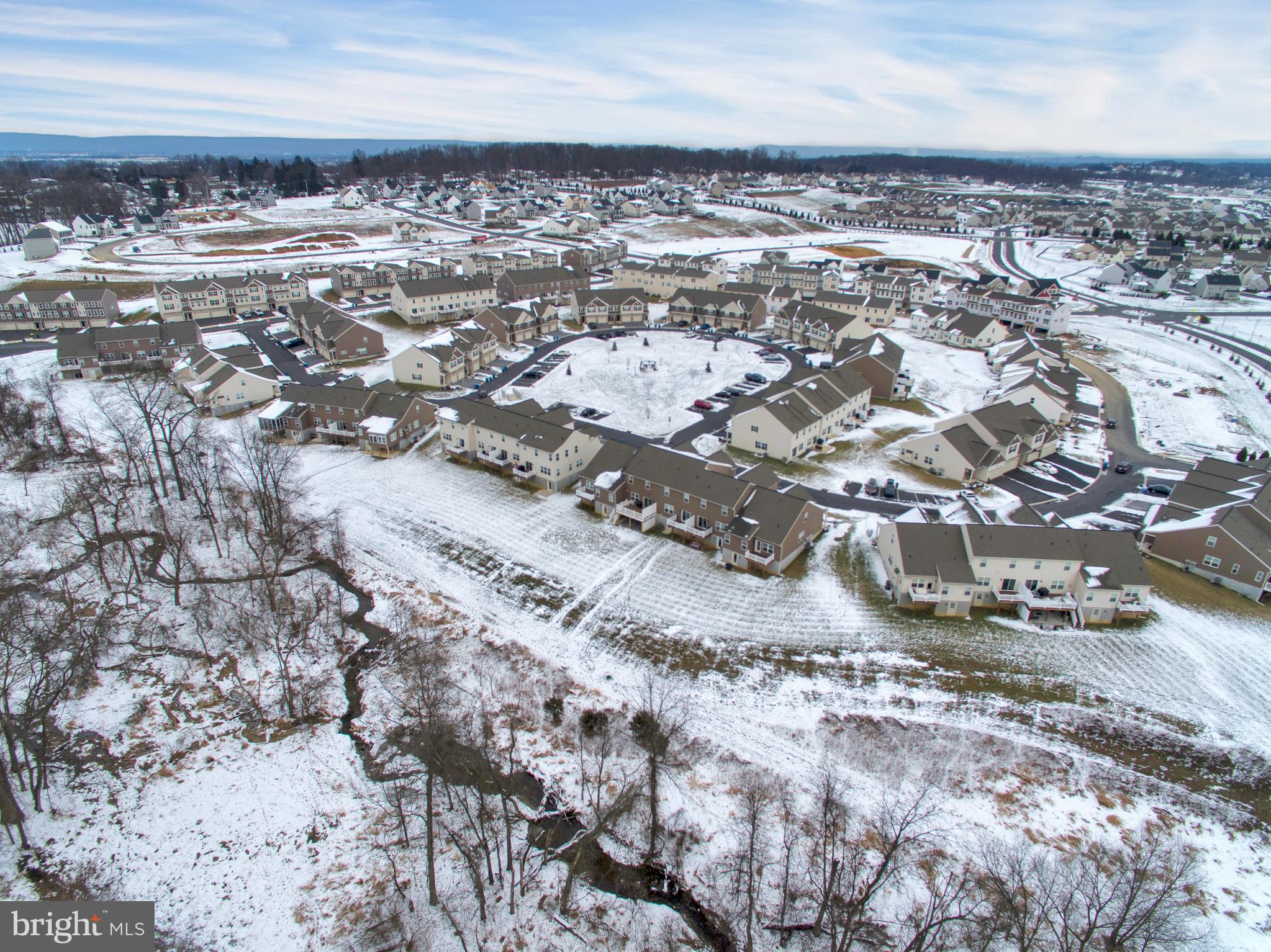 HANBURY COURT AT WINDING HILLS - Residential