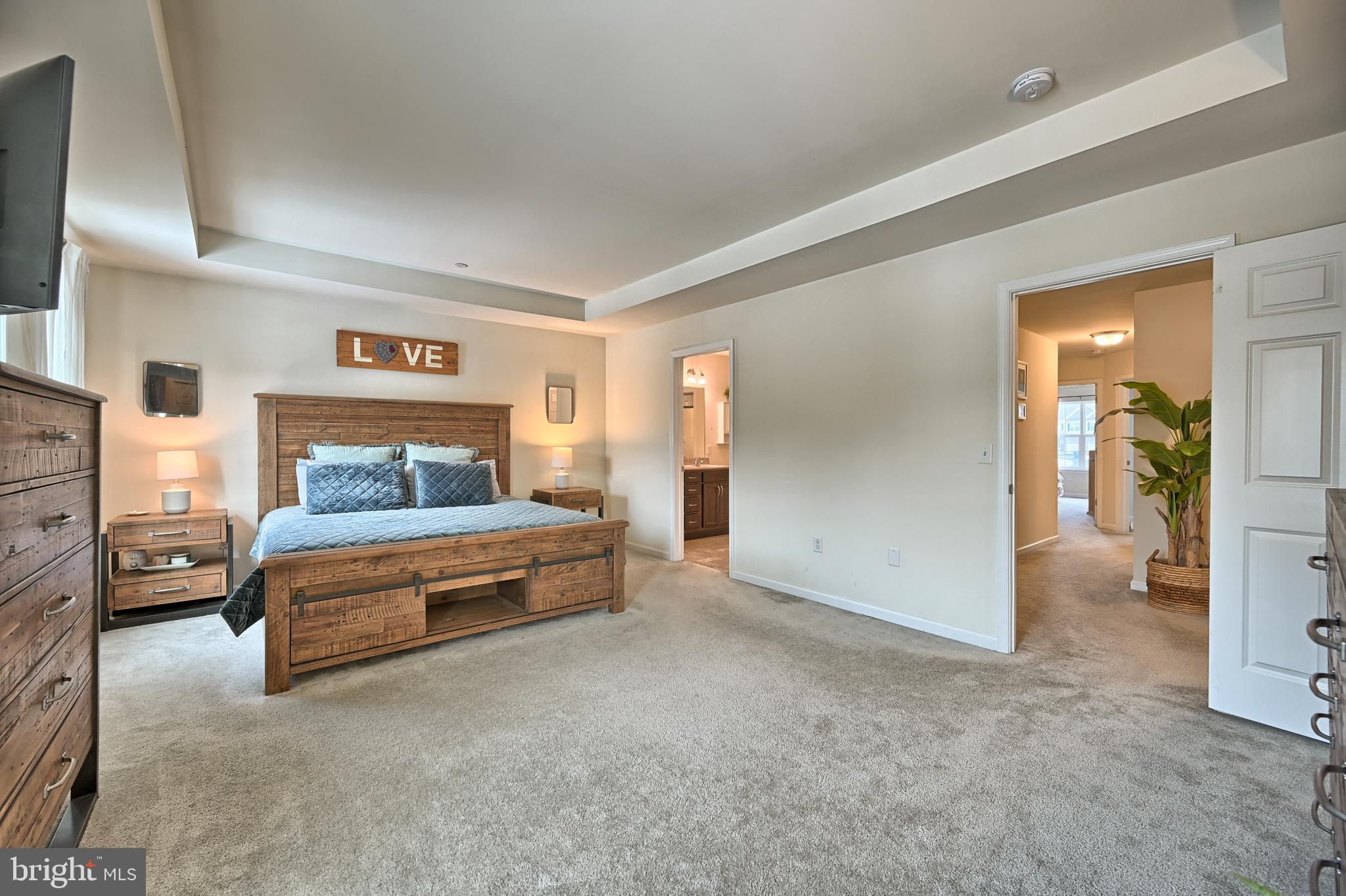 HANBURY COURT AT WINDING HILLS - Residential