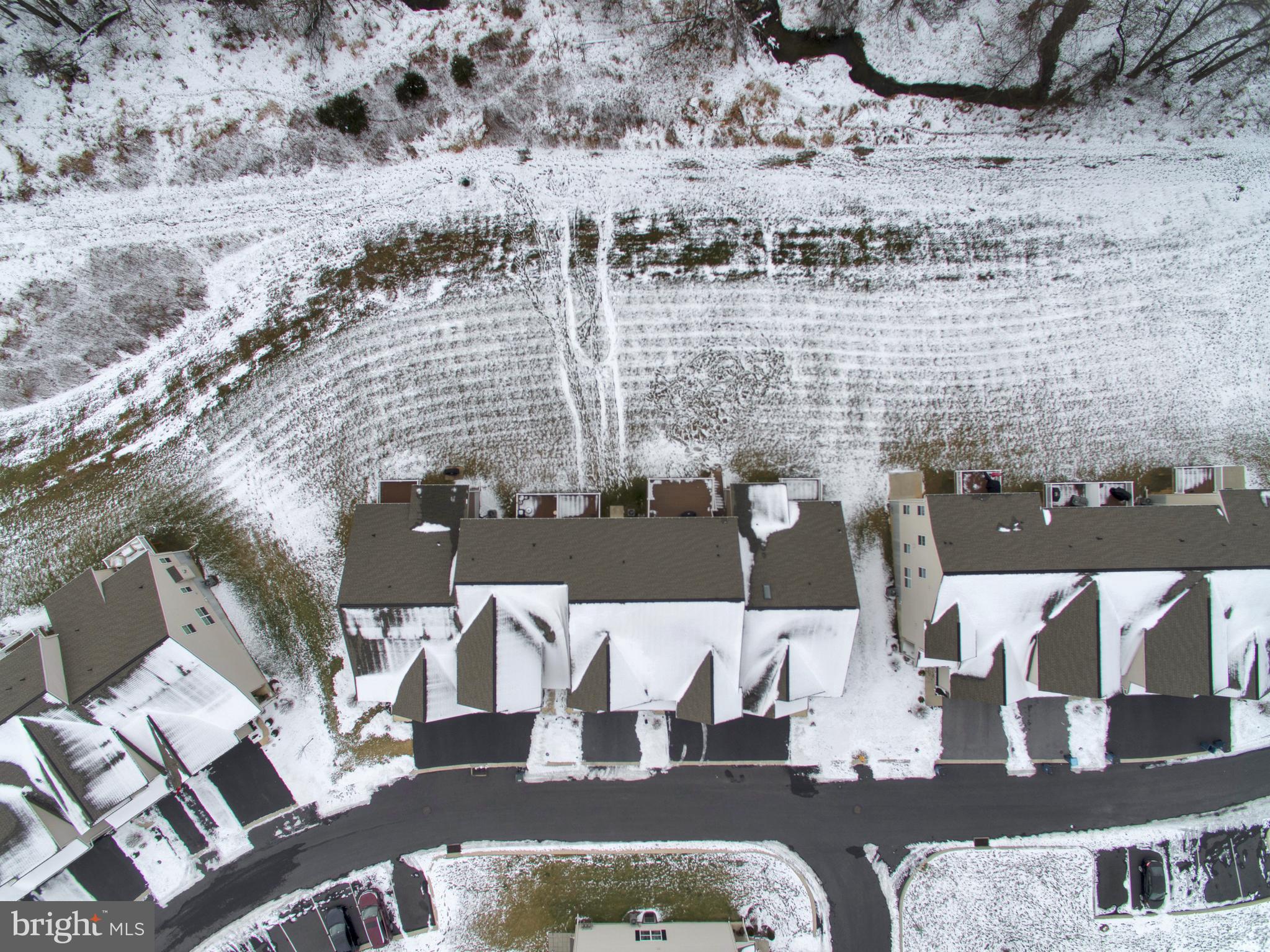 HANBURY COURT AT WINDING HILLS - Residential