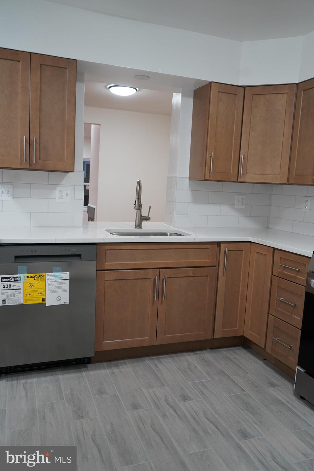 WASHINGTON VILLAGE - Residential