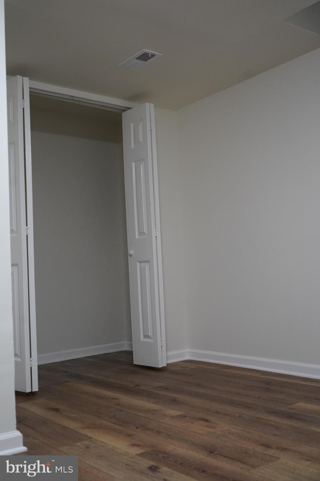 WASHINGTON VILLAGE - Residential