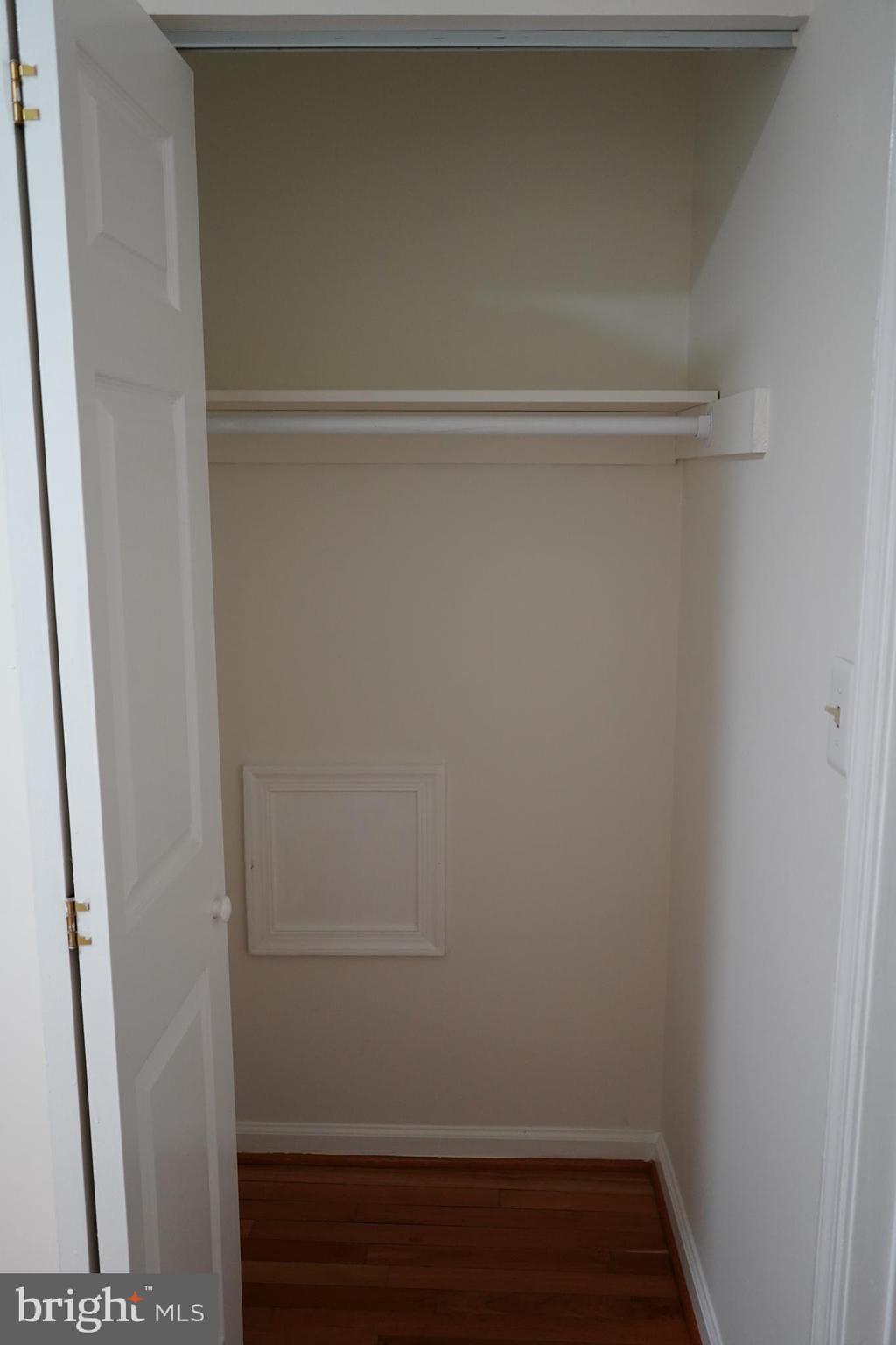 WASHINGTON VILLAGE - Residential