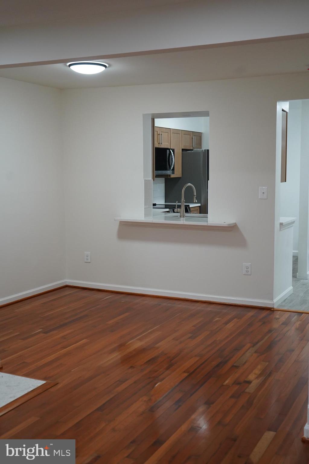 WASHINGTON VILLAGE - Residential