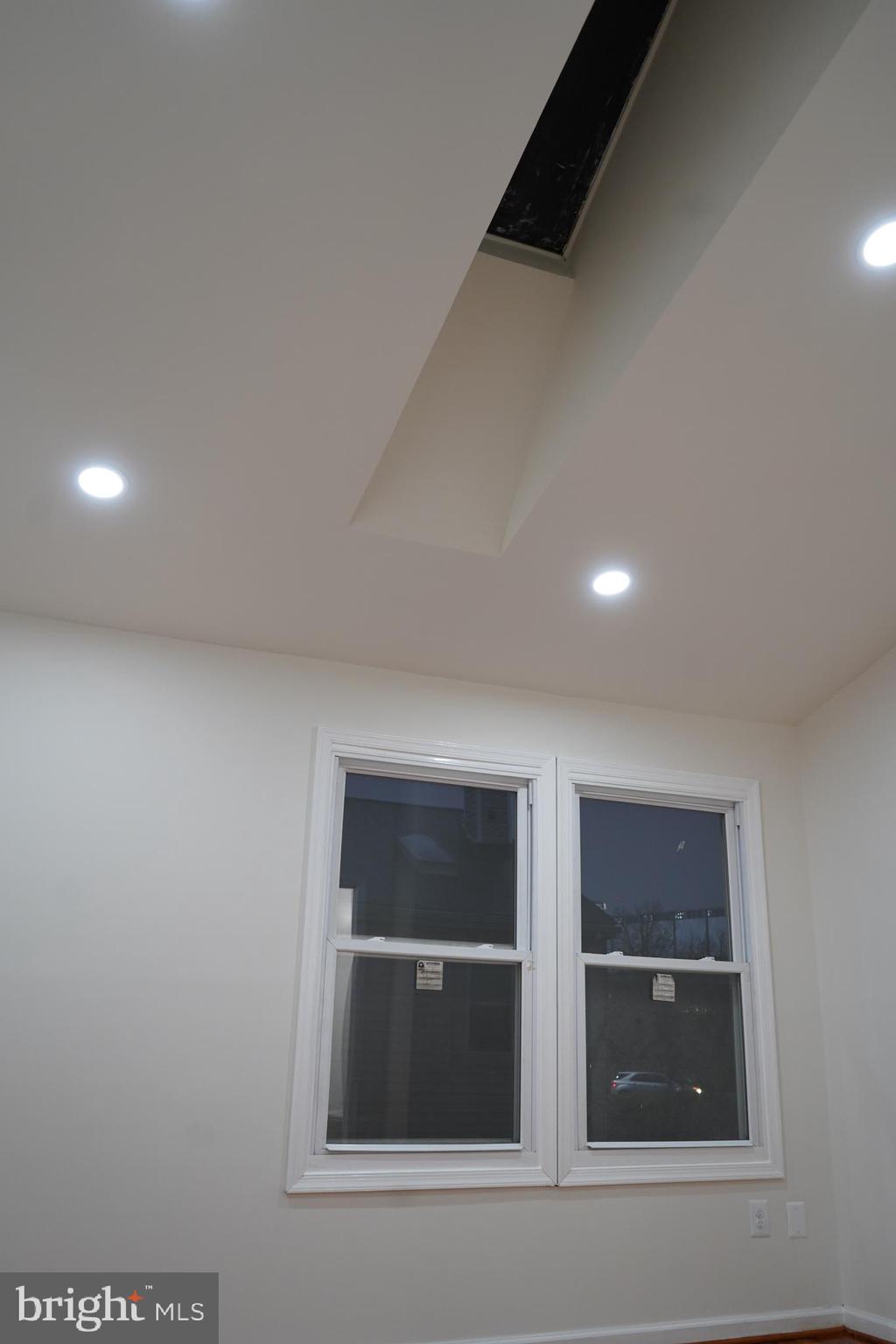 WASHINGTON VILLAGE - Residential