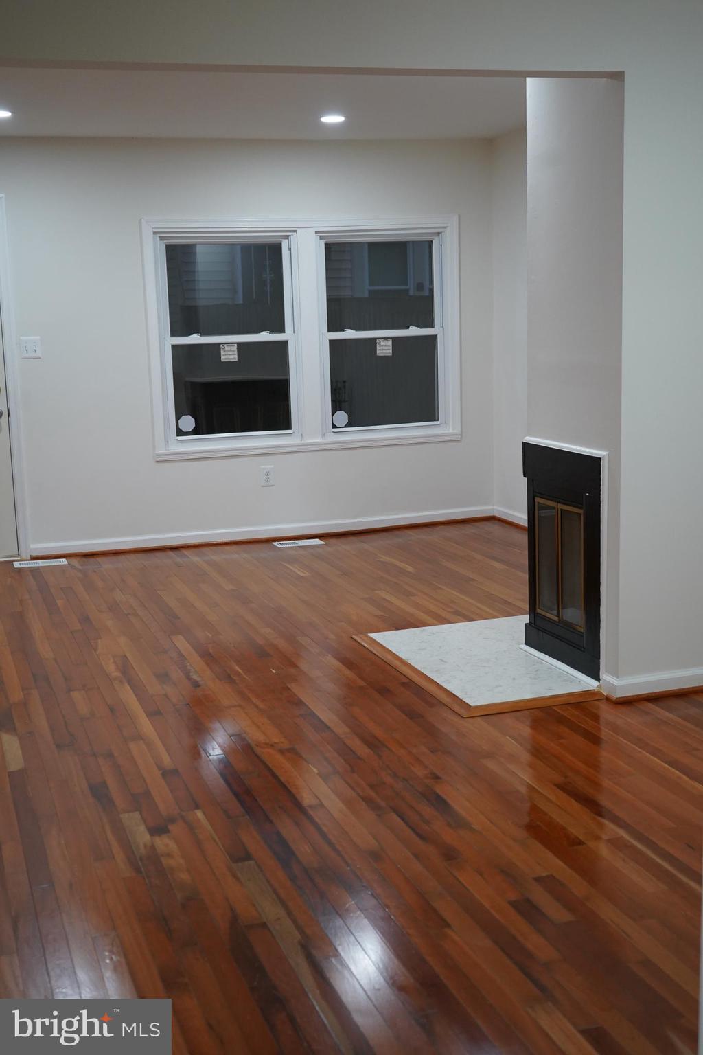 WASHINGTON VILLAGE - Residential