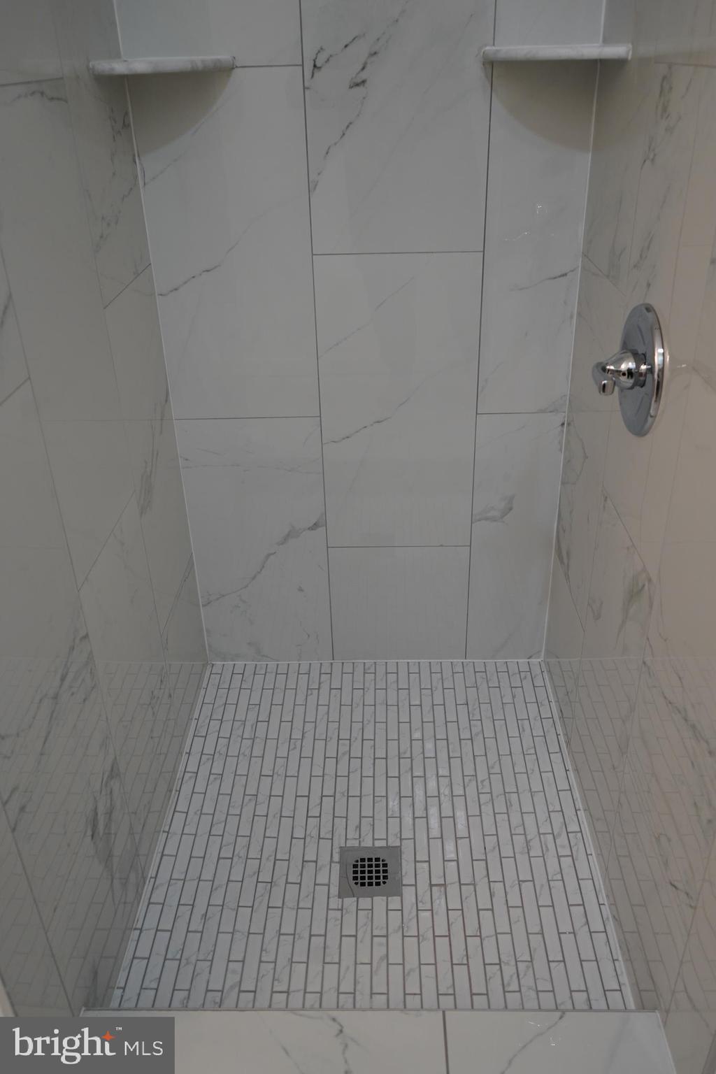 WASHINGTON VILLAGE - Residential