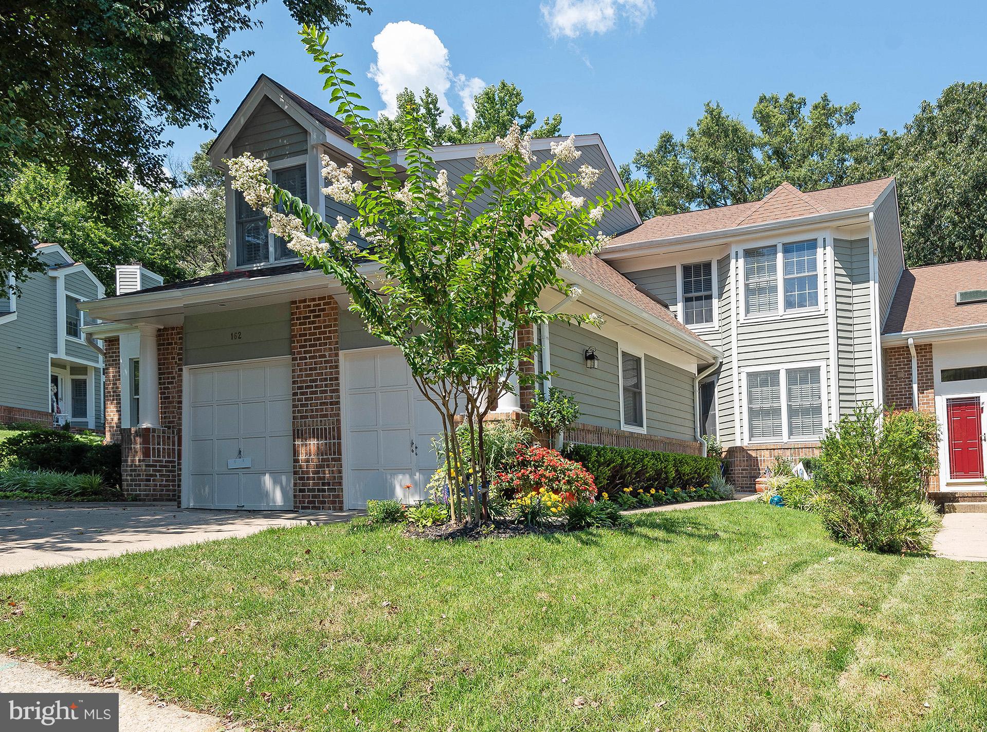 RIVA TRACE/SPRING PLACE - Residential