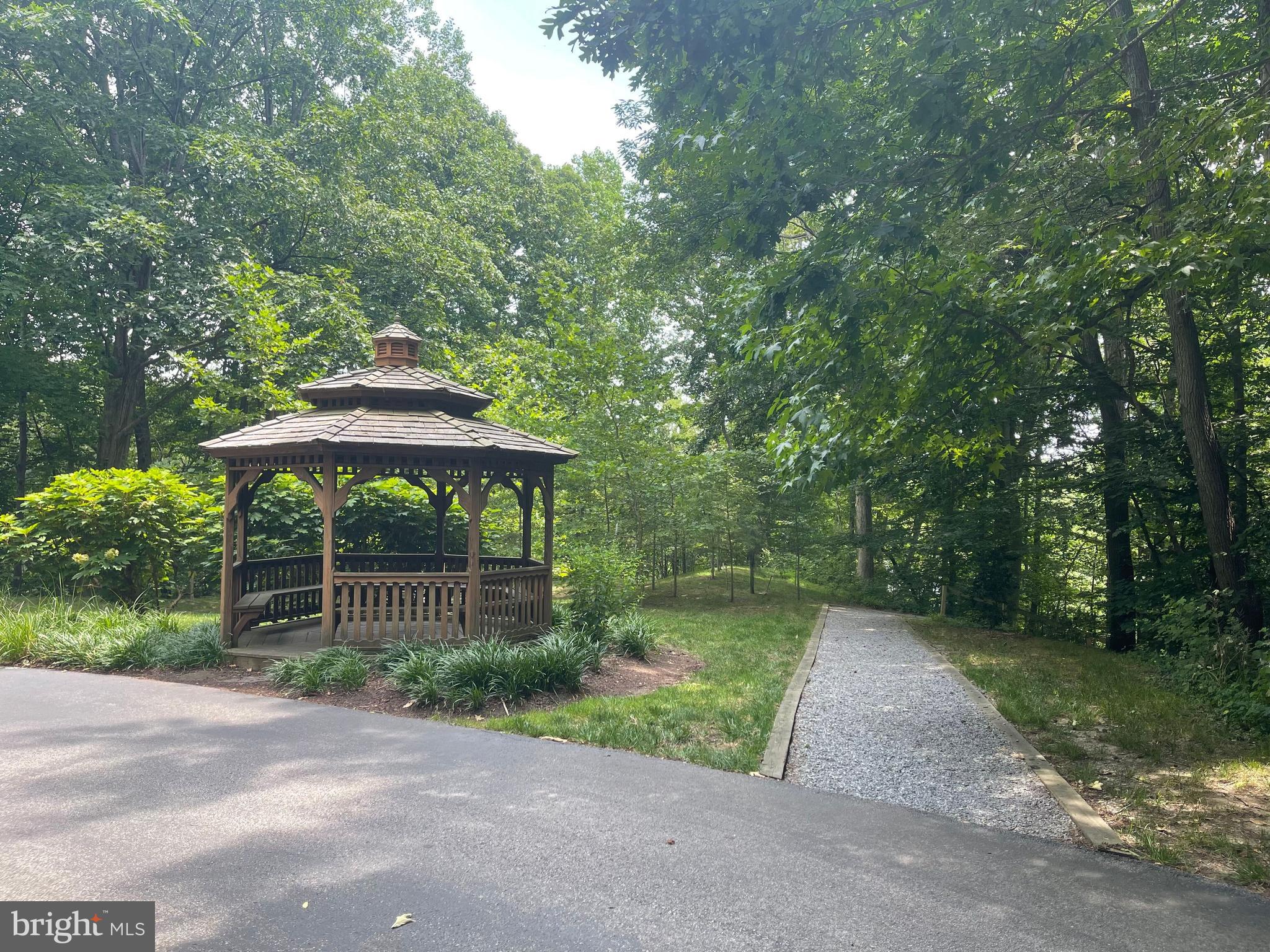 RIVA TRACE/SPRING PLACE - Residential