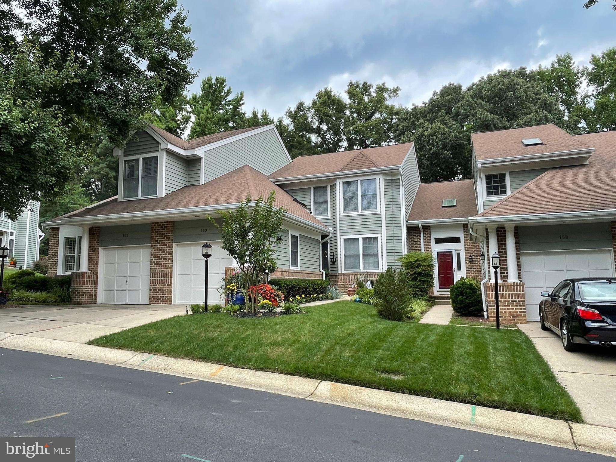 RIVA TRACE/SPRING PLACE - Residential