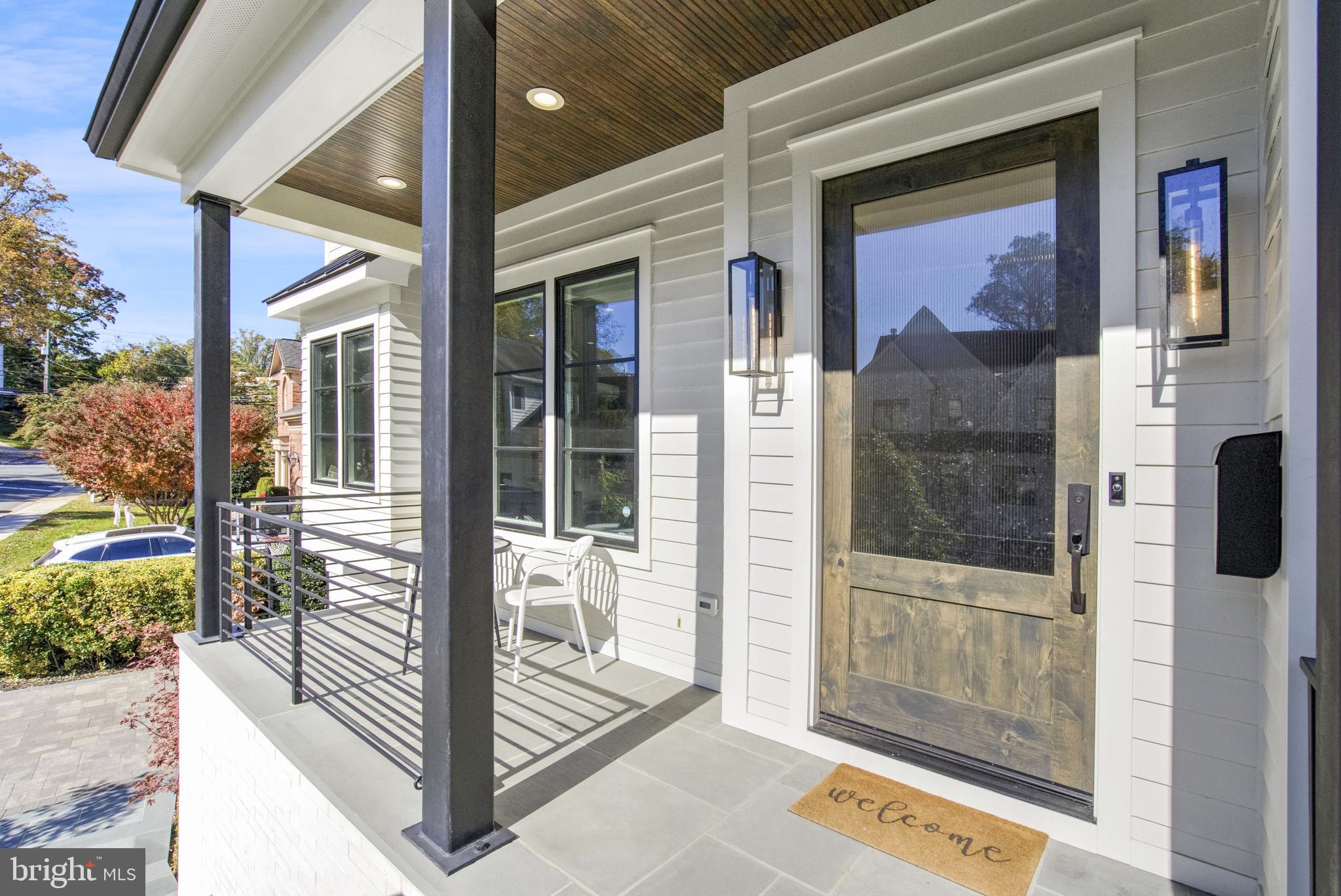 4015 VACATION LANE