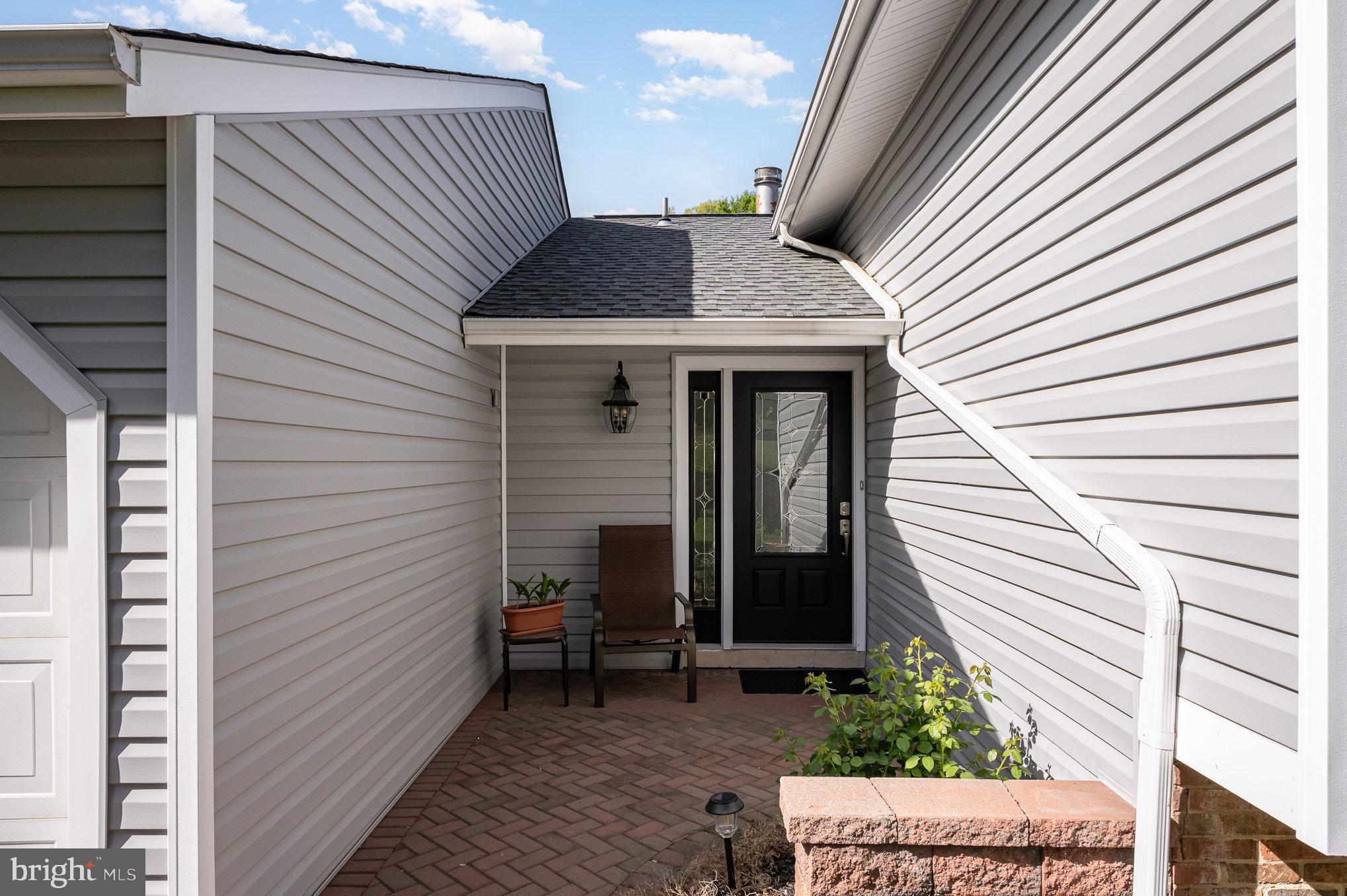 106 DENNIS DRIVE