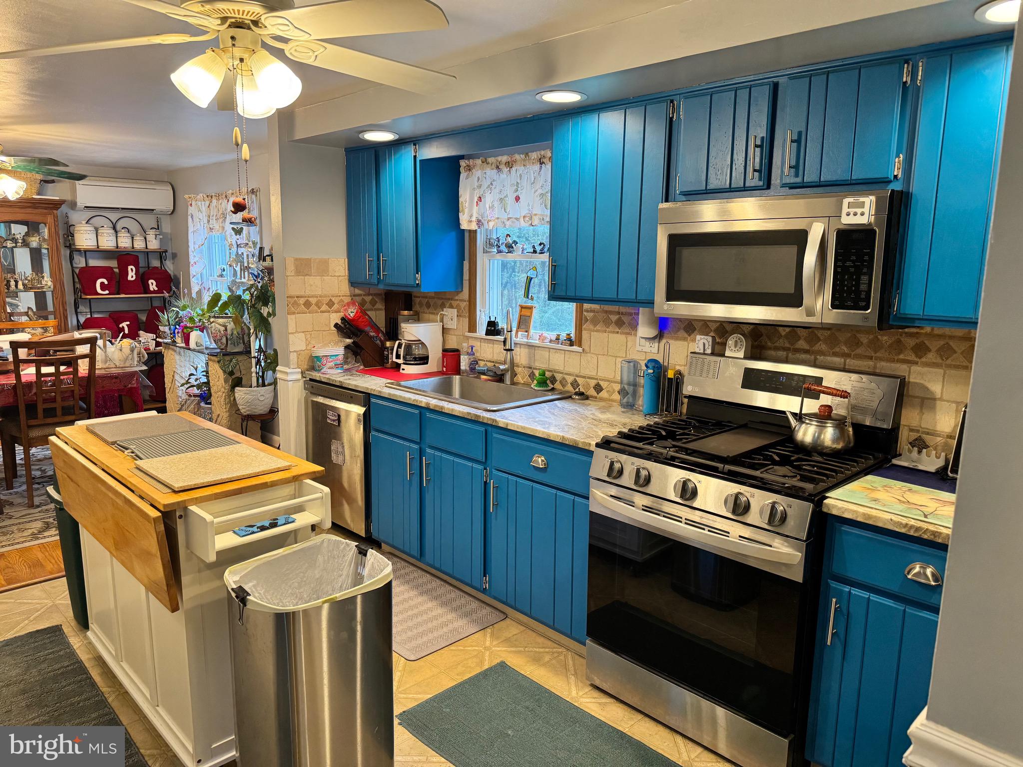 BIRCH HOLLOW ESTATES - Residential