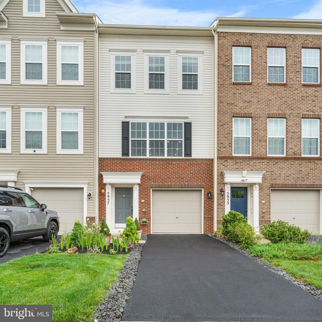 JEFFERSON PLACE - Residential