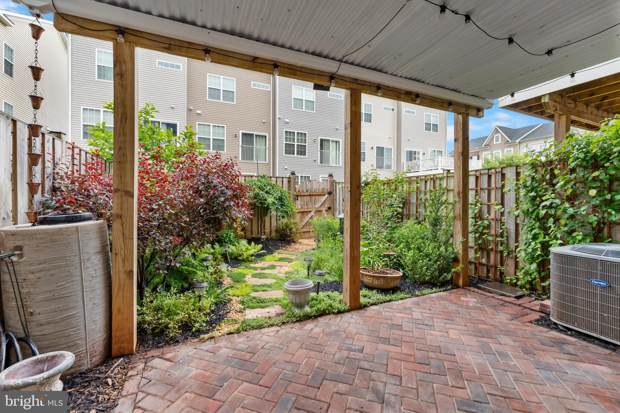 JEFFERSON PLACE - Residential