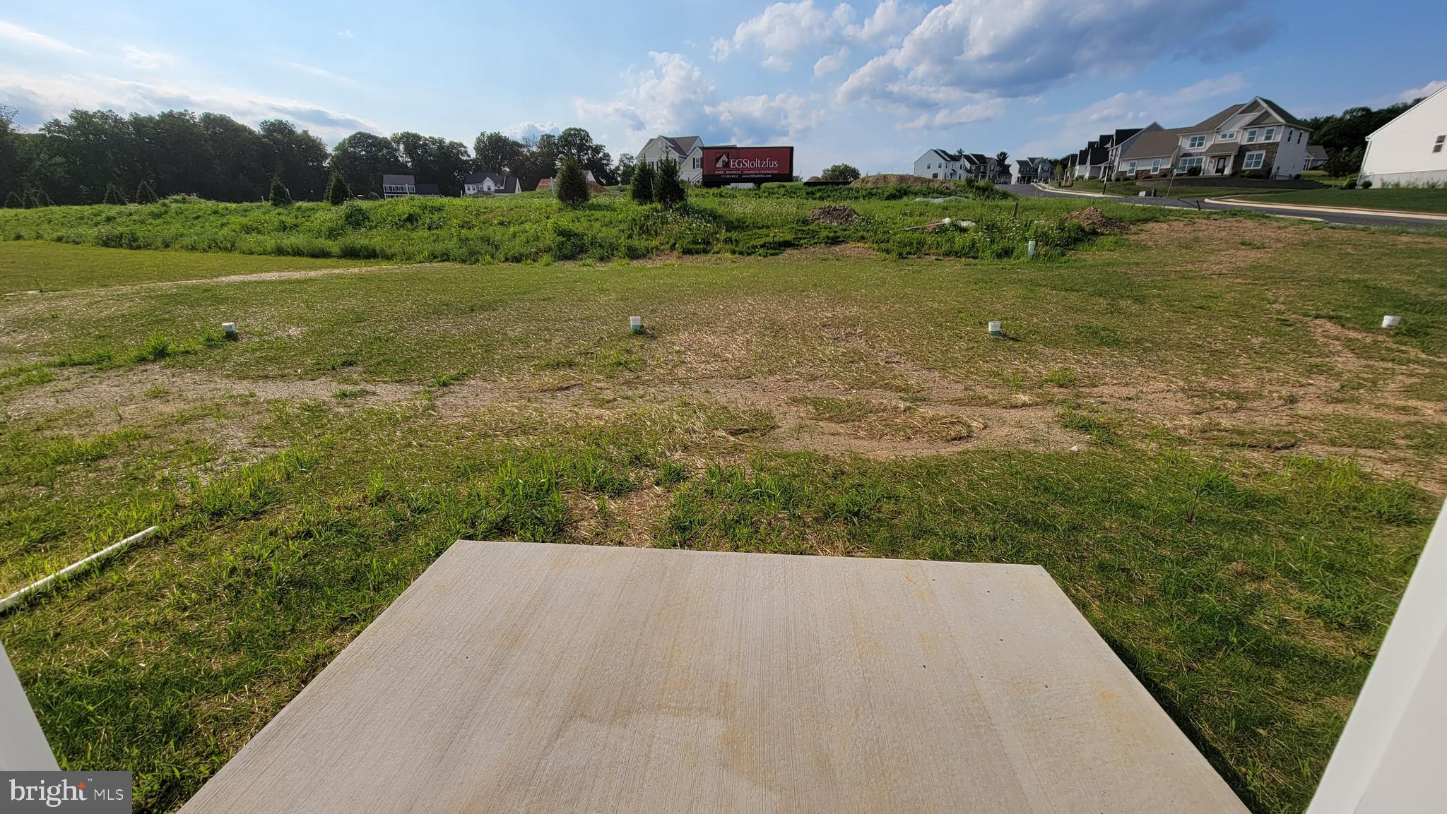 HANBURY COURT AT WINDING HILLS - Residential Lease