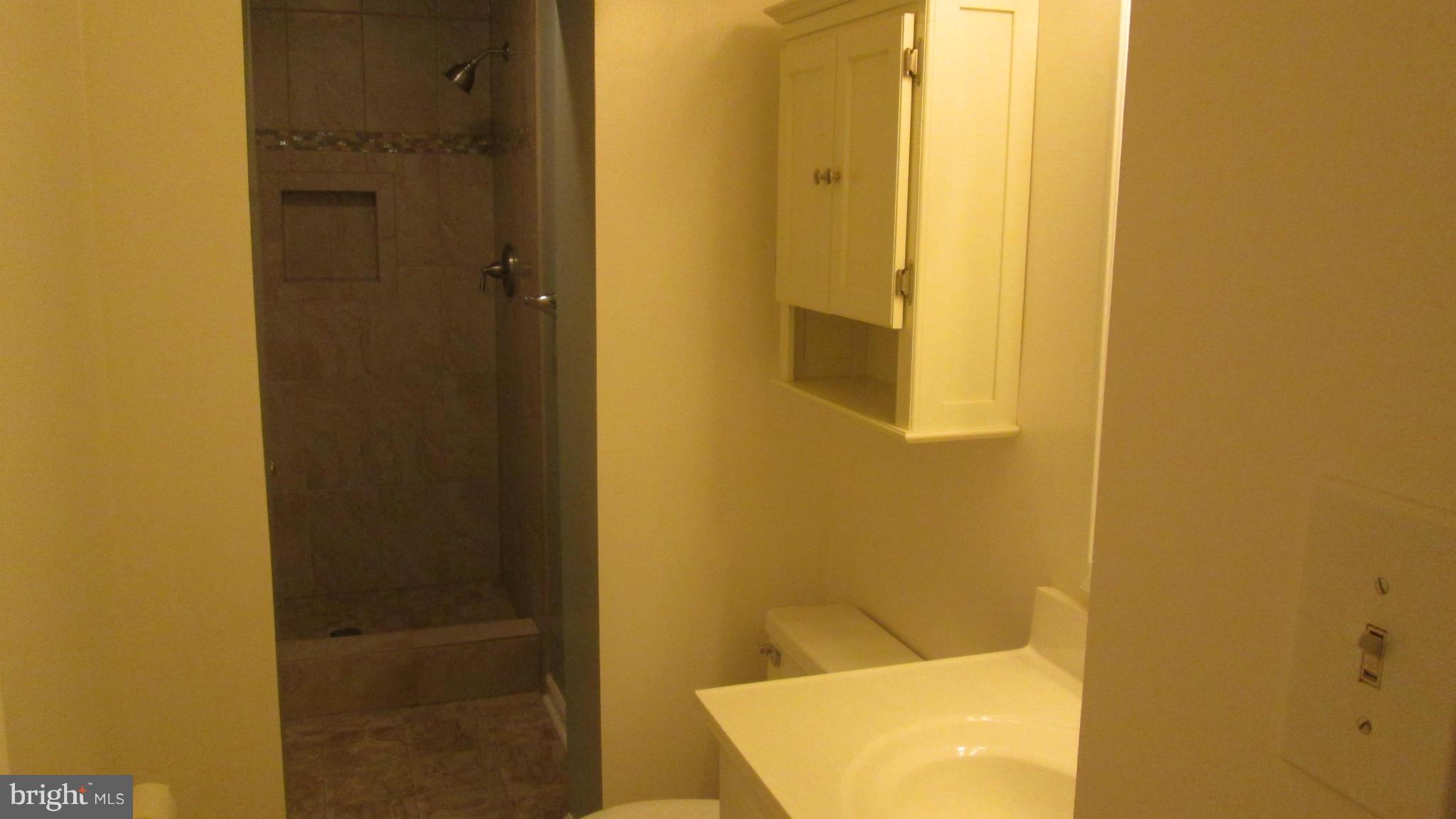 DALE CITY - Residential Lease