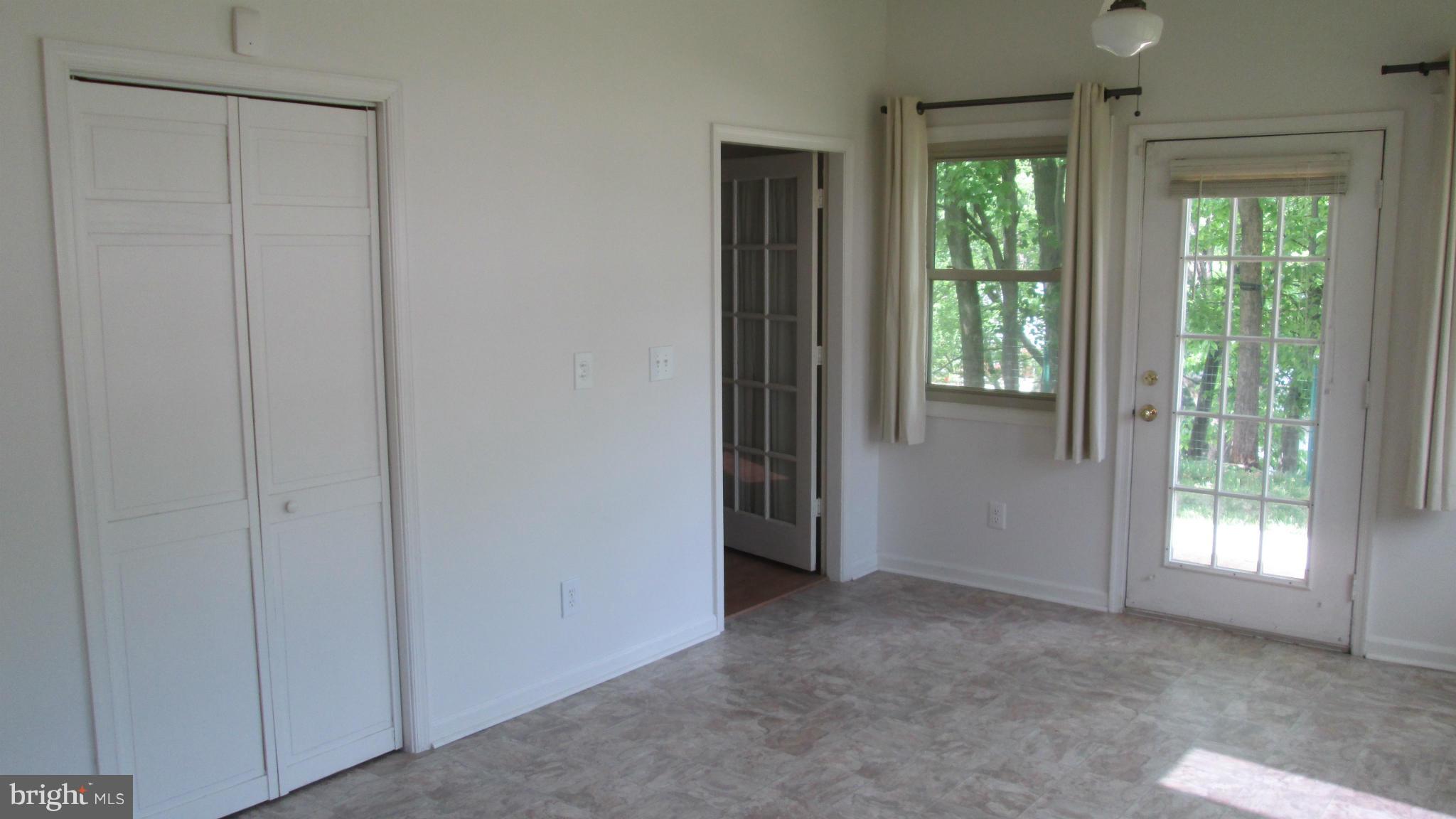 DALE CITY - Residential Lease