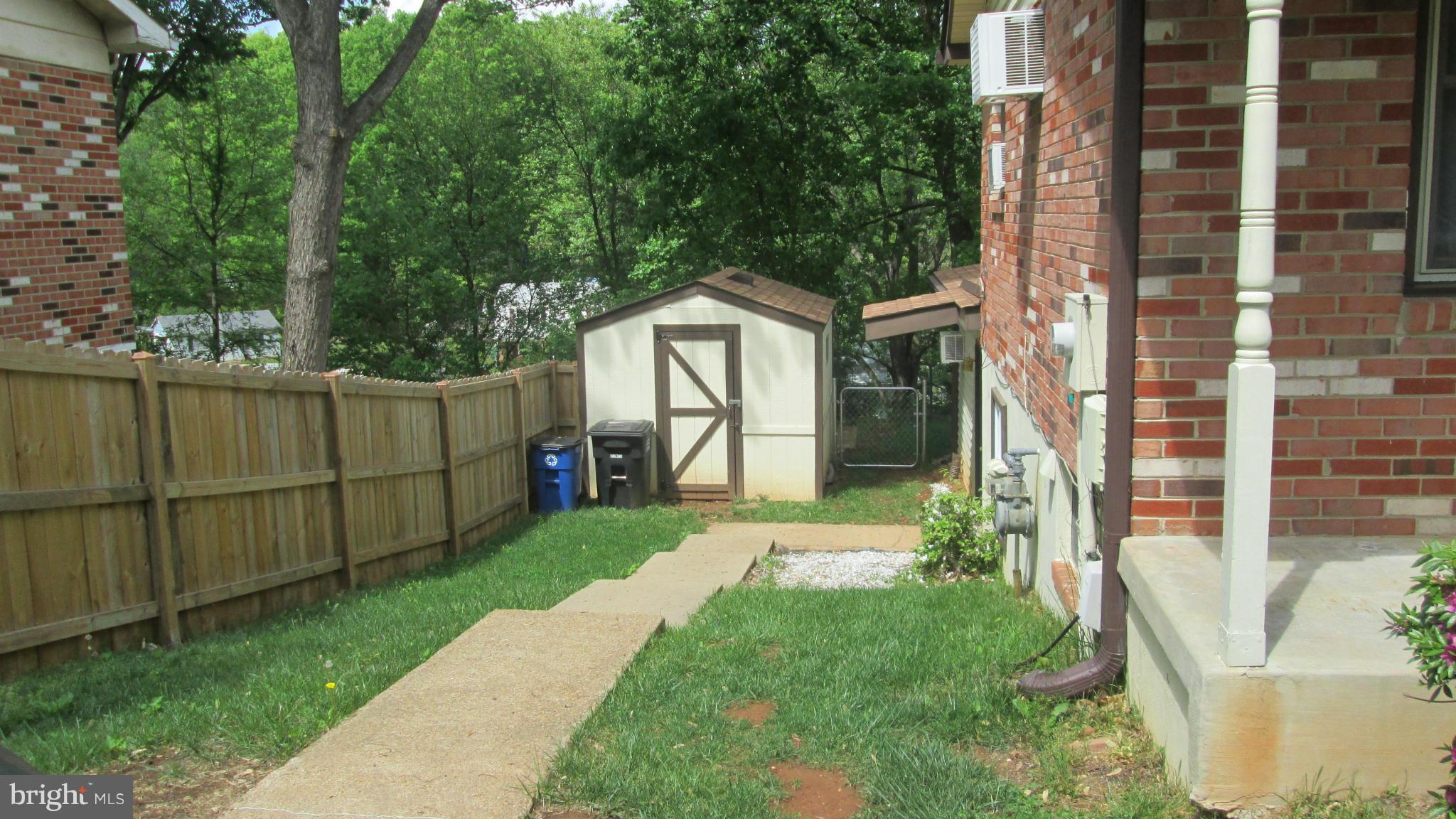 DALE CITY - Residential Lease