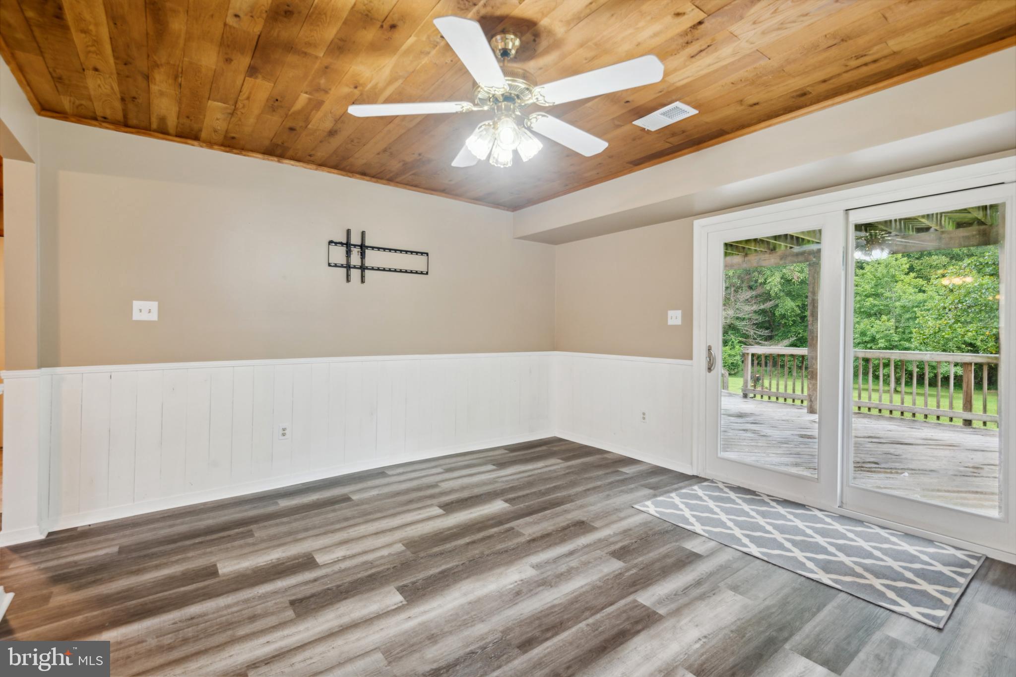 MEADOW ESTATES SUB - Residential