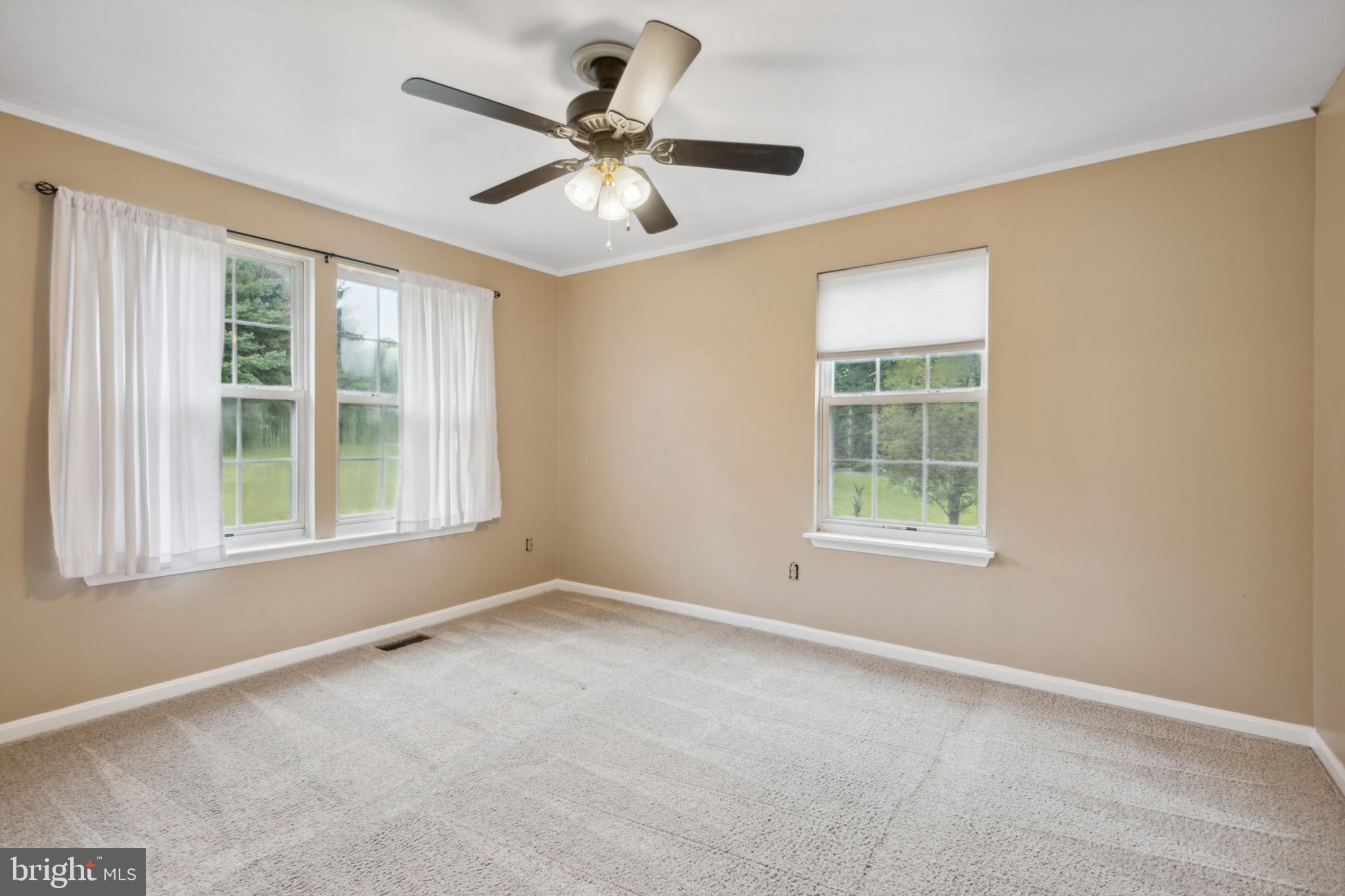 MEADOW ESTATES SUB - Residential