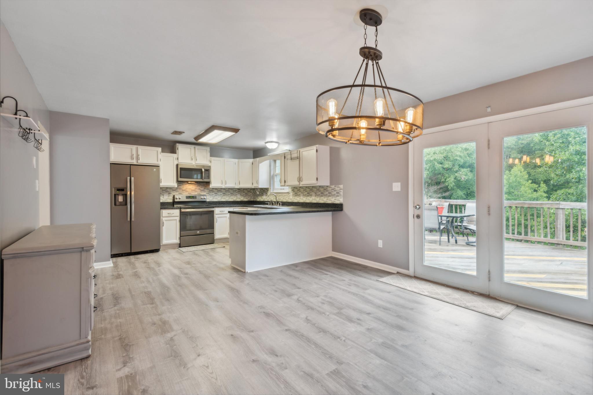 MEADOW ESTATES SUB - Residential