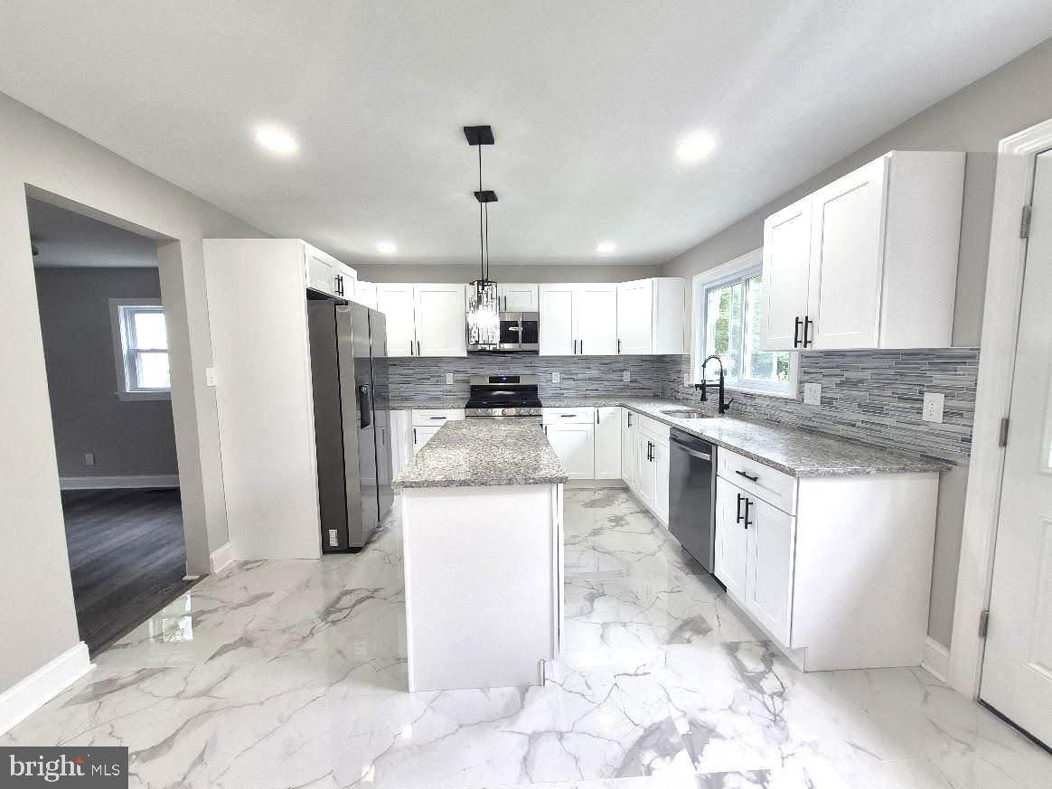 116 W PARK AVENUE