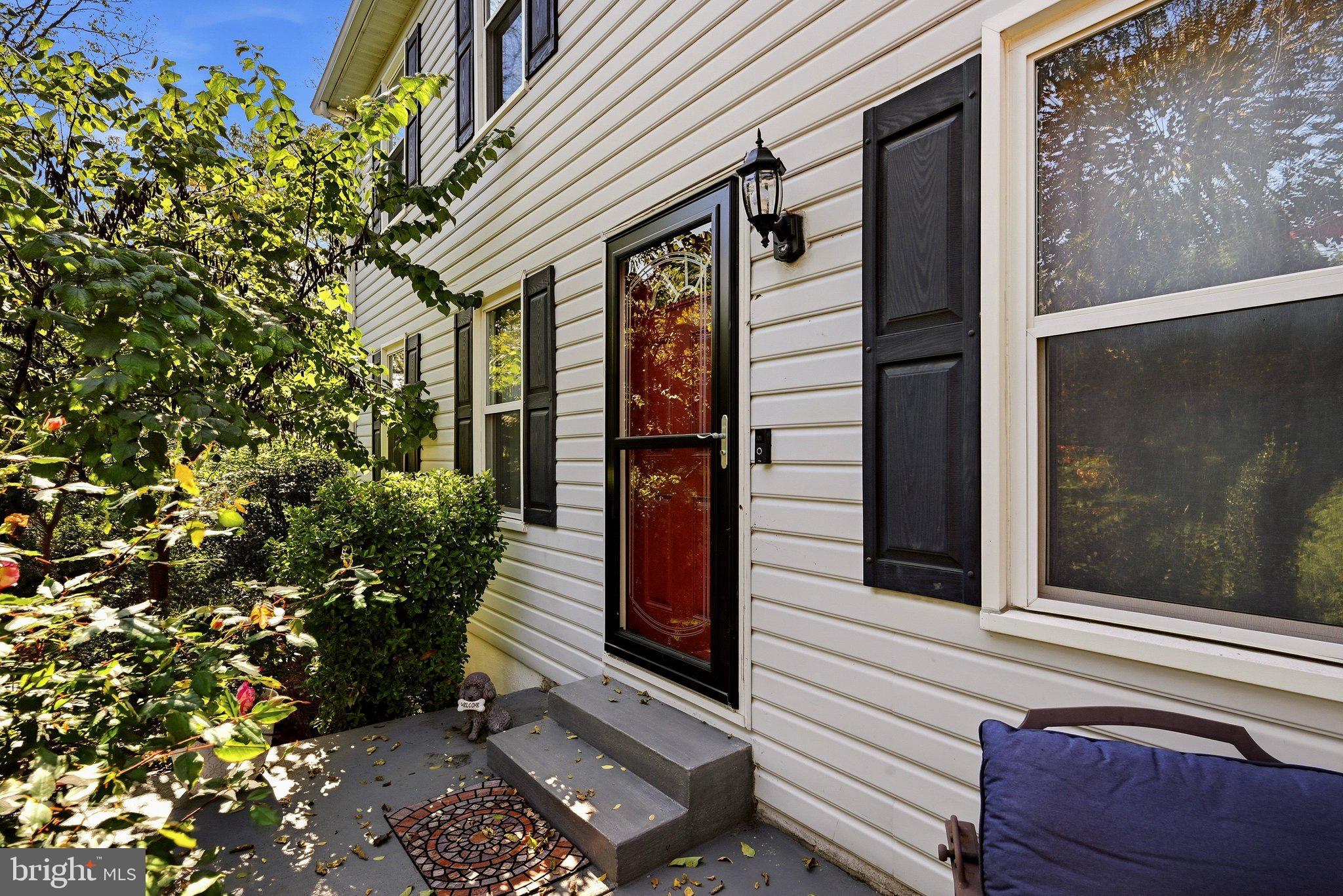 904 HICKORY COURT