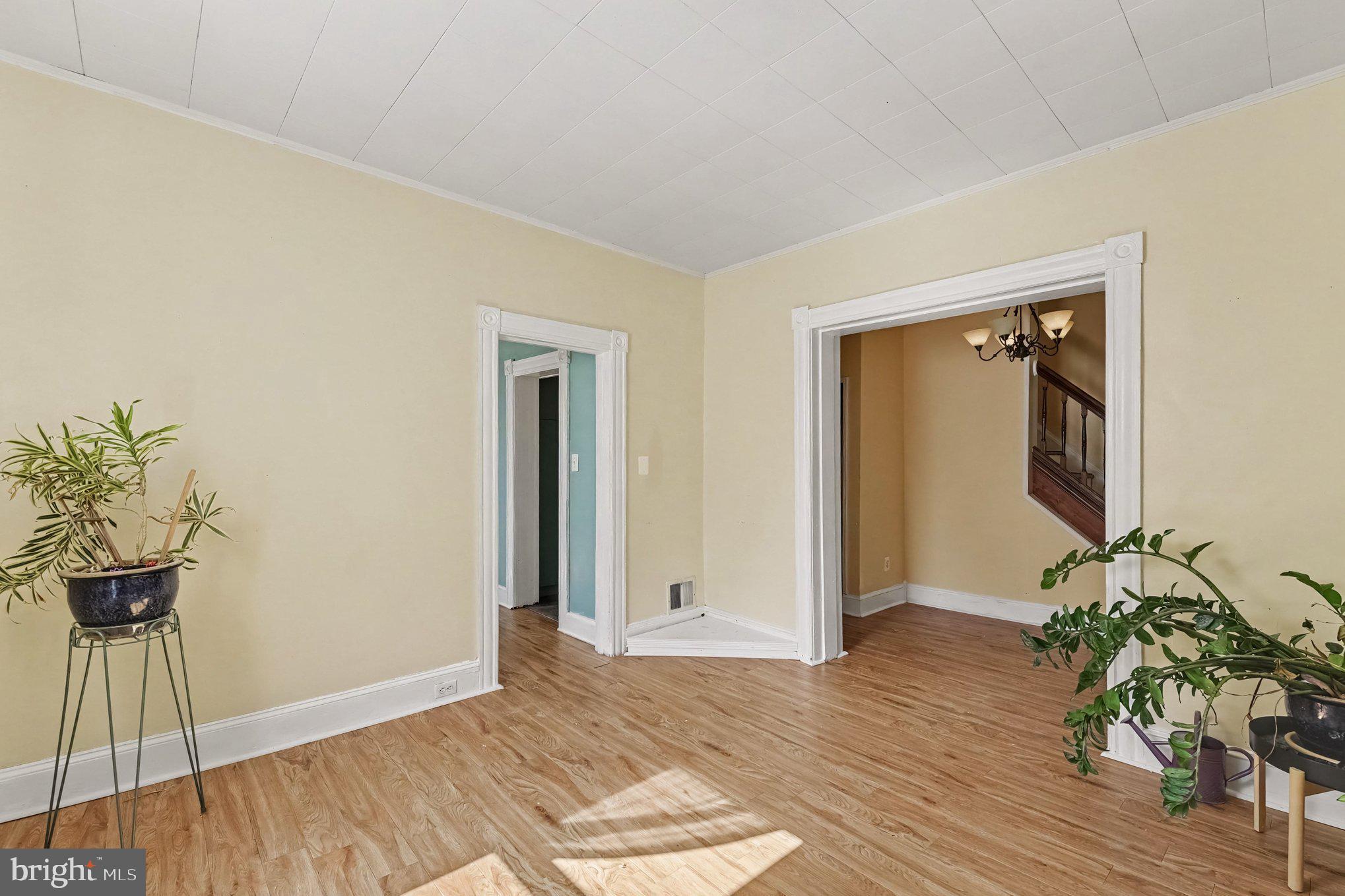 7 MAPLE AVENUE