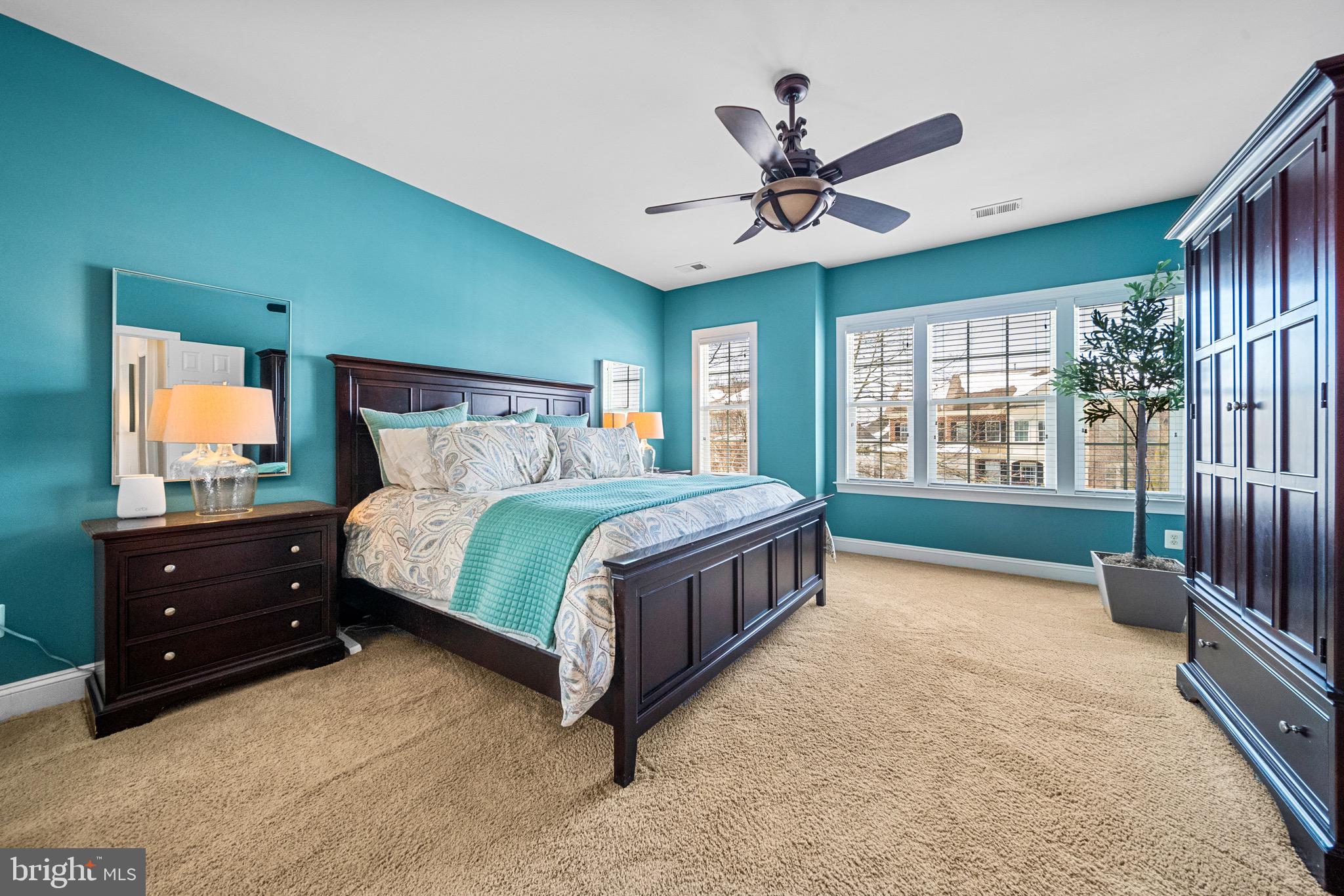 LANSDOWNE ON THE POTOMAC - Residential