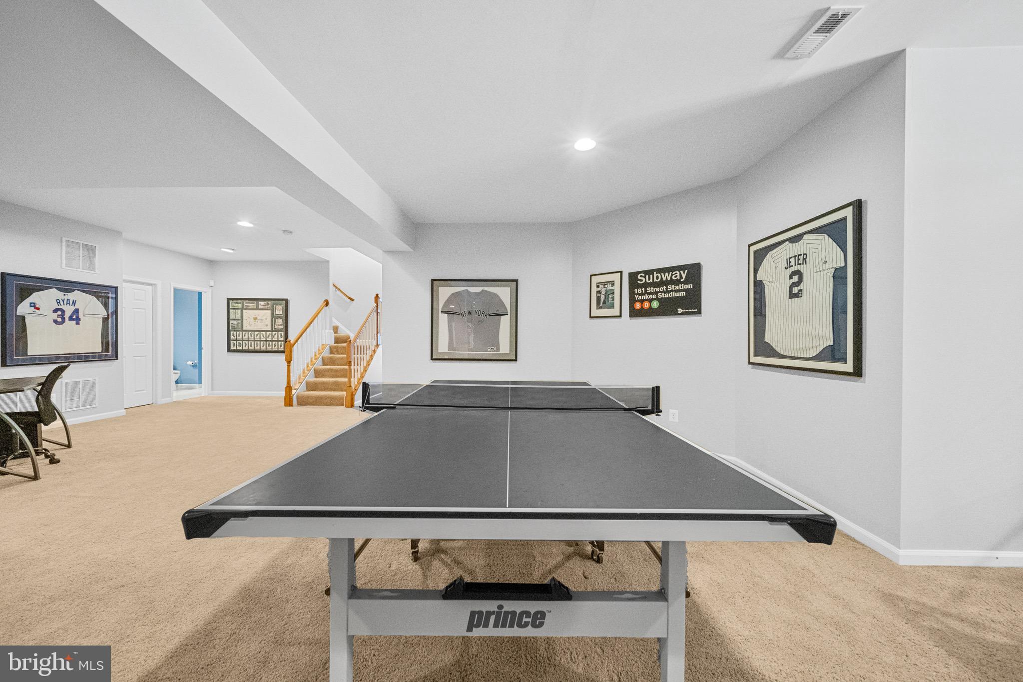 LANSDOWNE ON THE POTOMAC - Residential