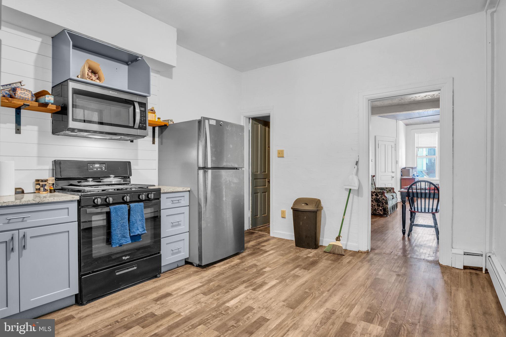 875 E MARKET STREET