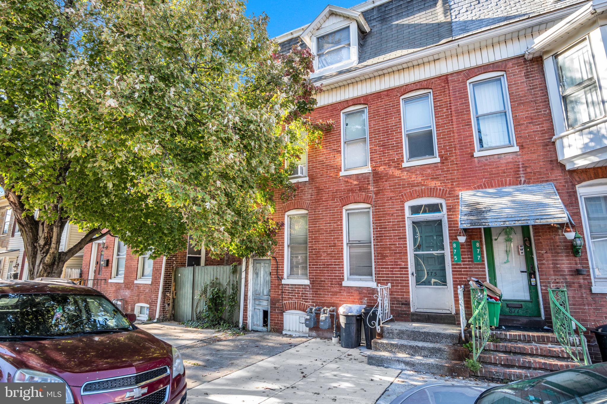 875 E MARKET STREET
