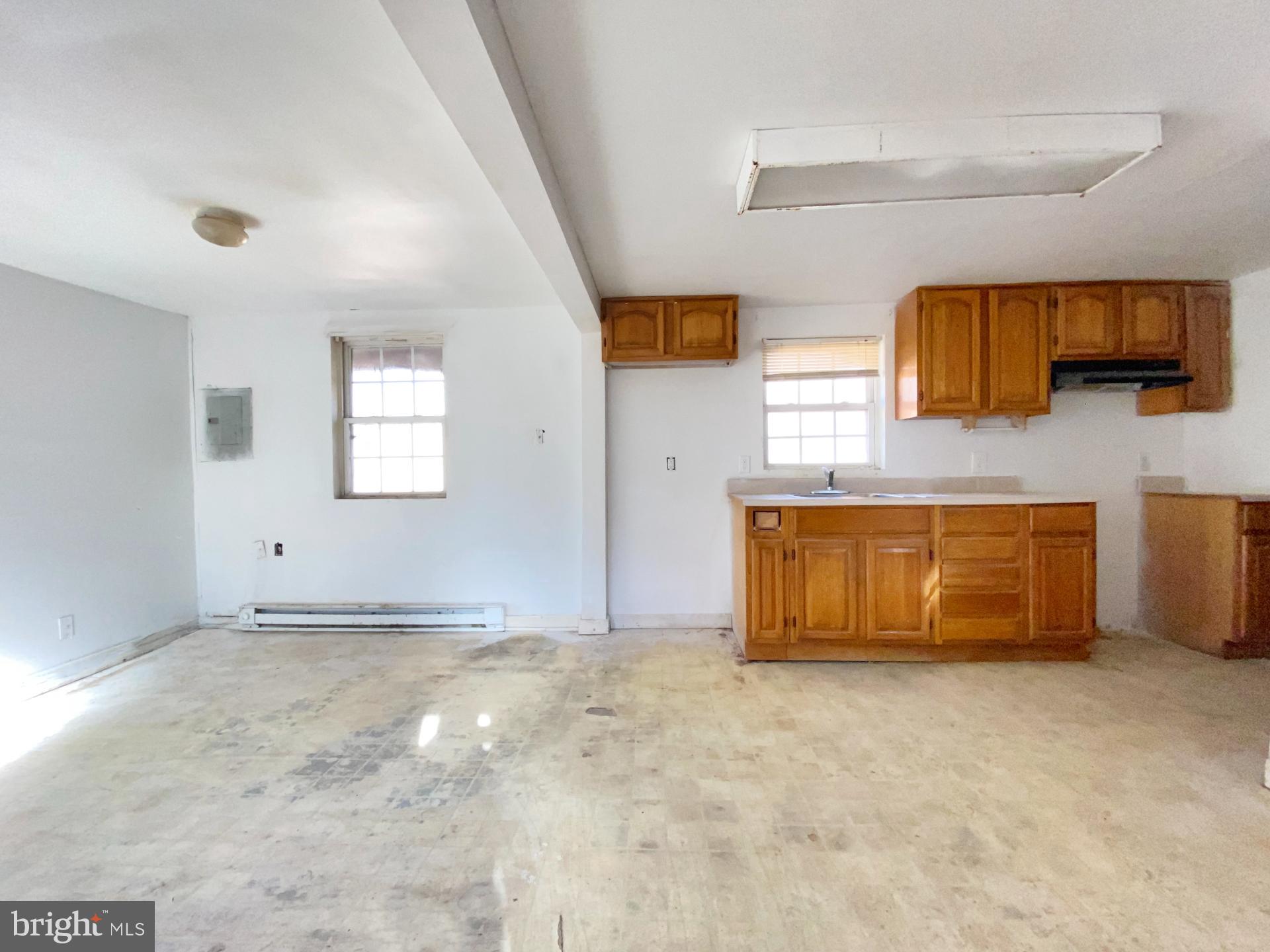 COOL SPRINGS - Residential