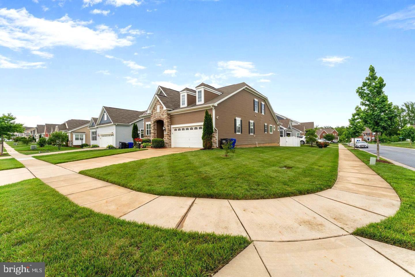 5544 OLD COLONY COURT