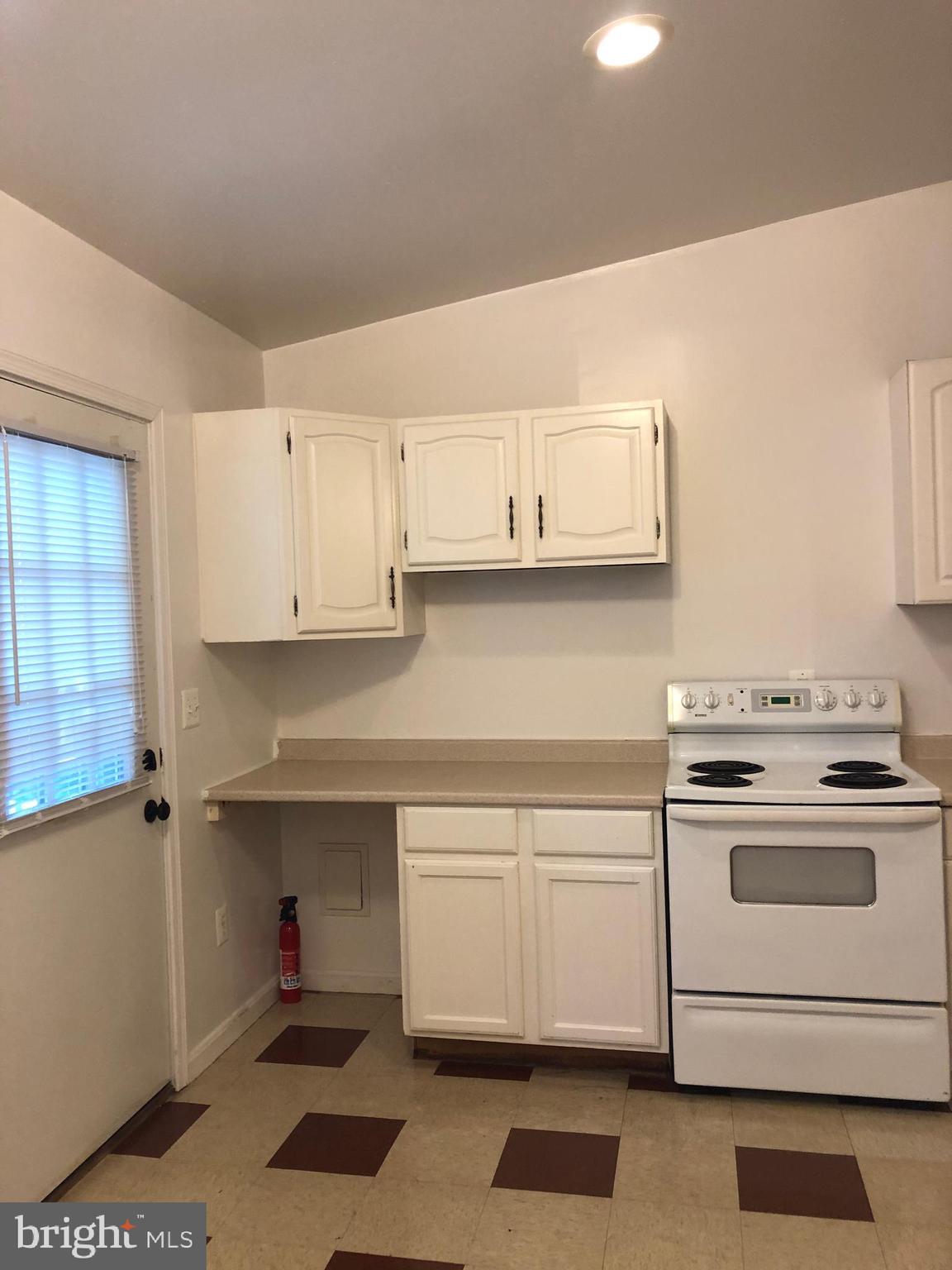 HAMPDEN HISTORIC DISTRICT - Residential Lease