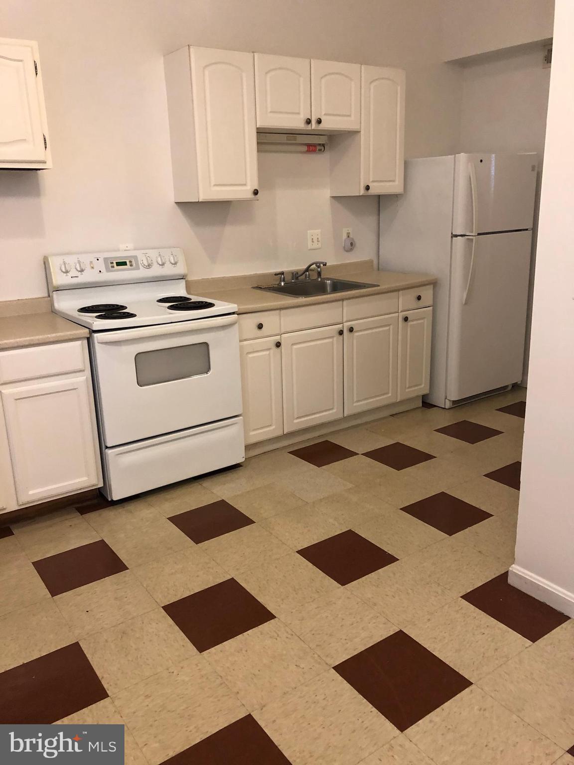 HAMPDEN HISTORIC DISTRICT - Residential Lease