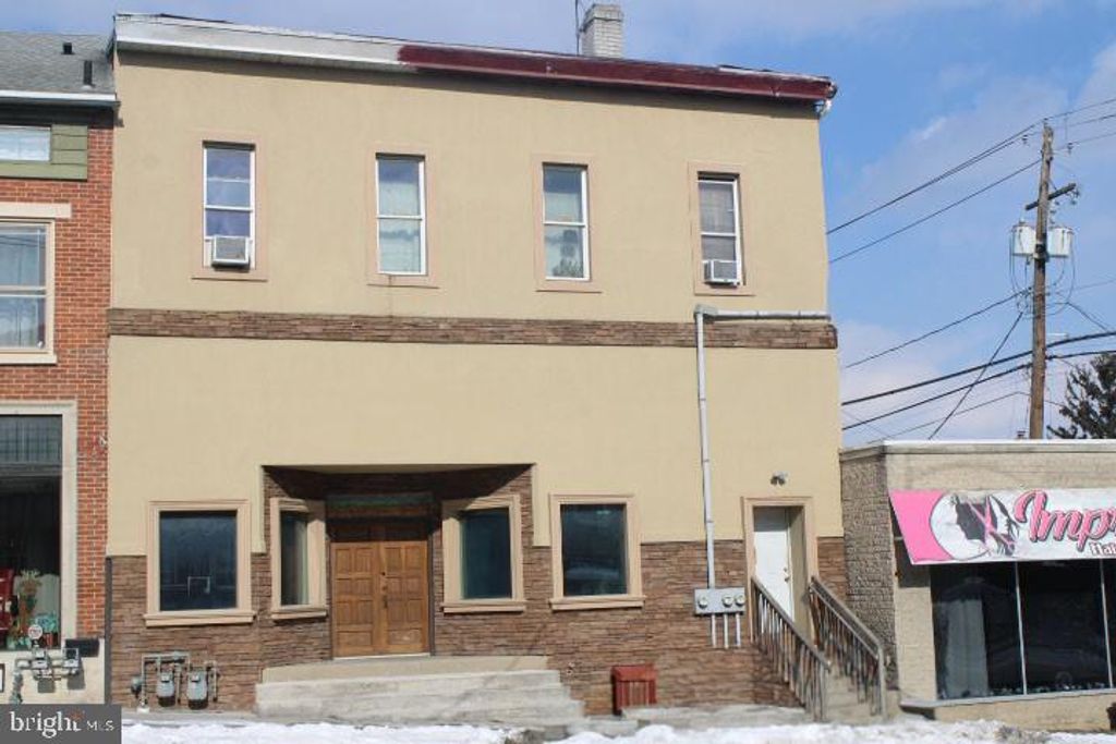 Photo of 202 Hellam Street #4, WRIGHTSVILLE, PA 17368 (MLS # PAYK2090294)
