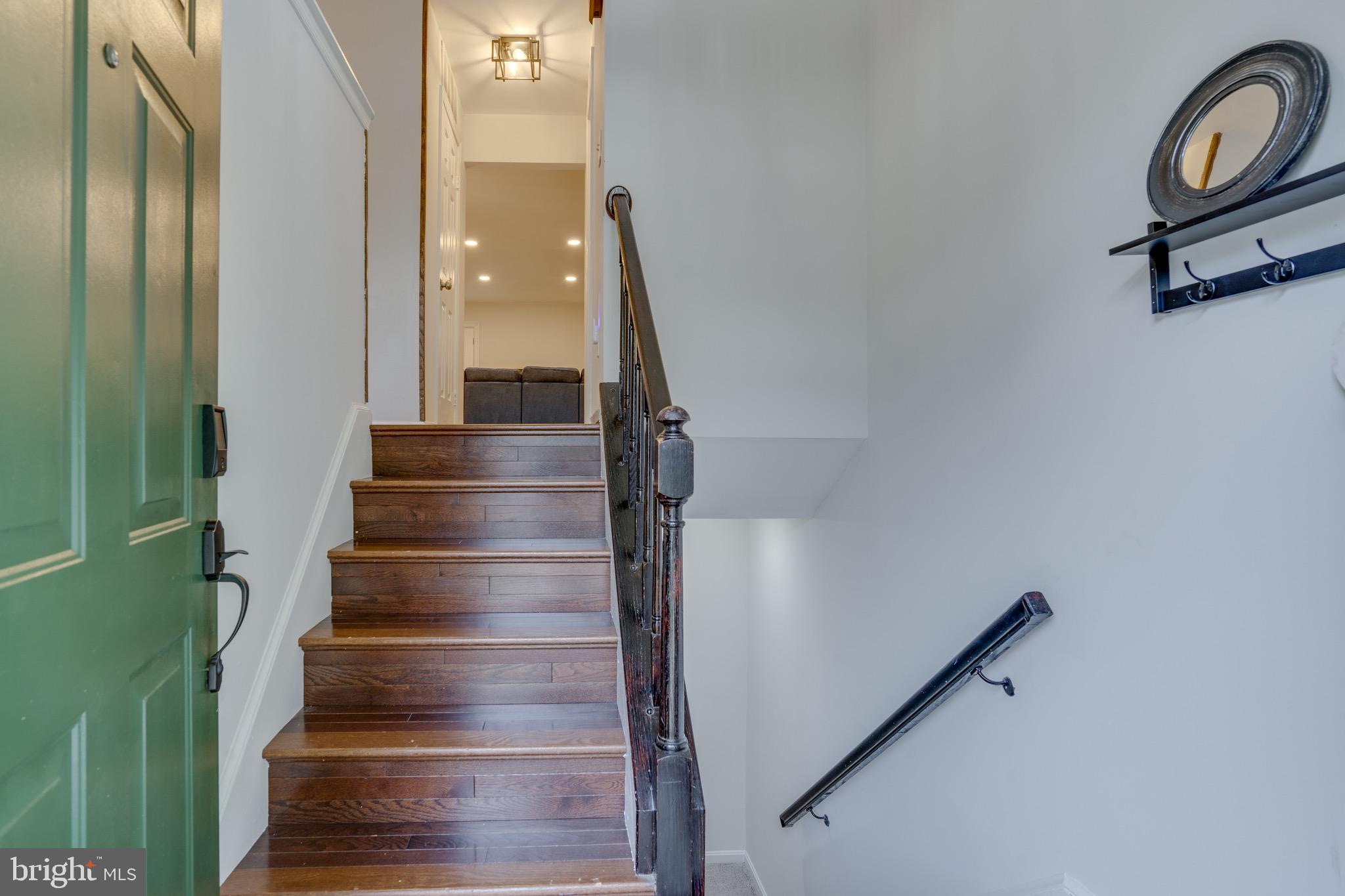 3700 ROXBURY LANE