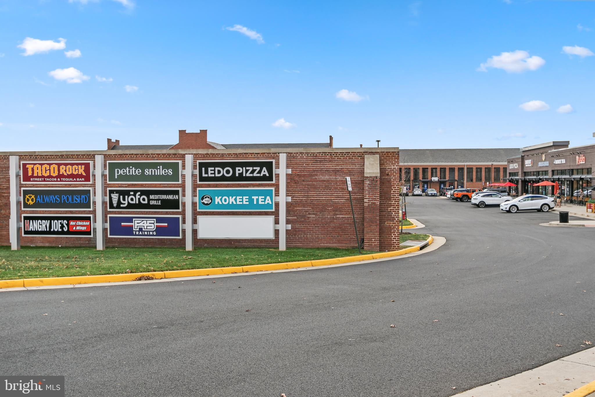 SPRING HILL - Residential