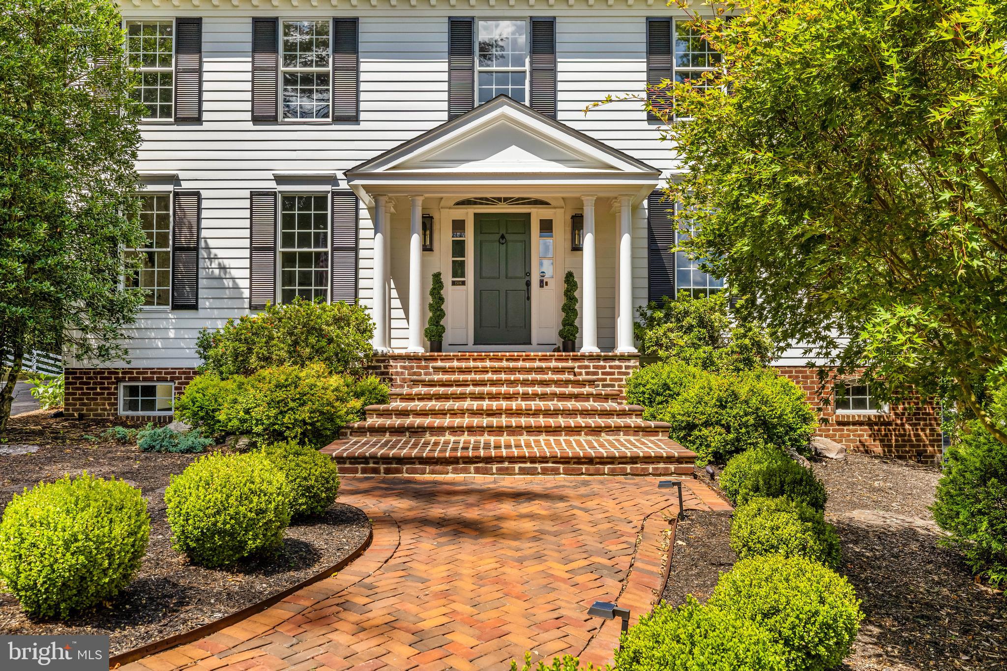 1506 PHOENIX ROAD W