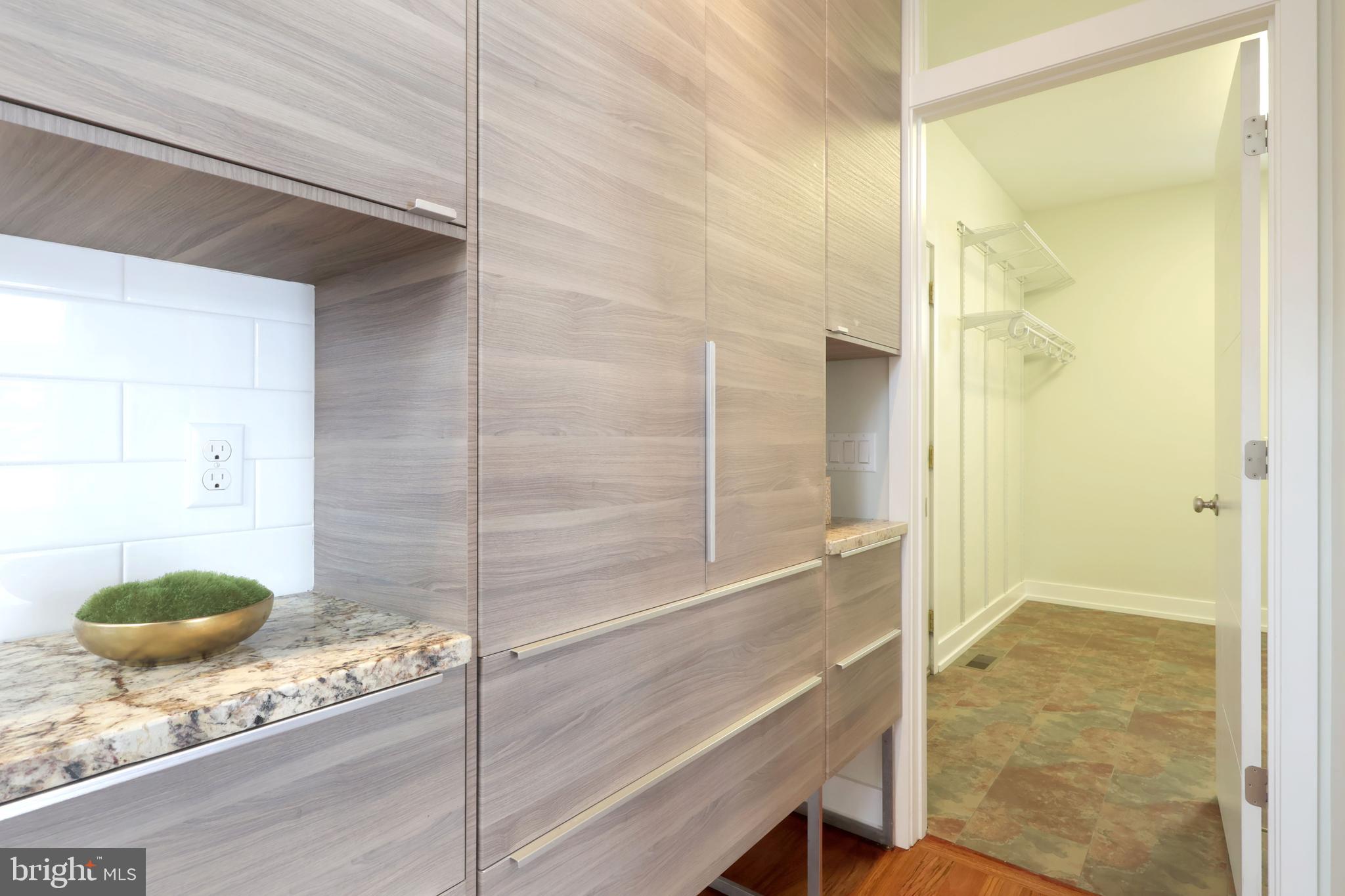 ROCKEY RIDGE - Residential