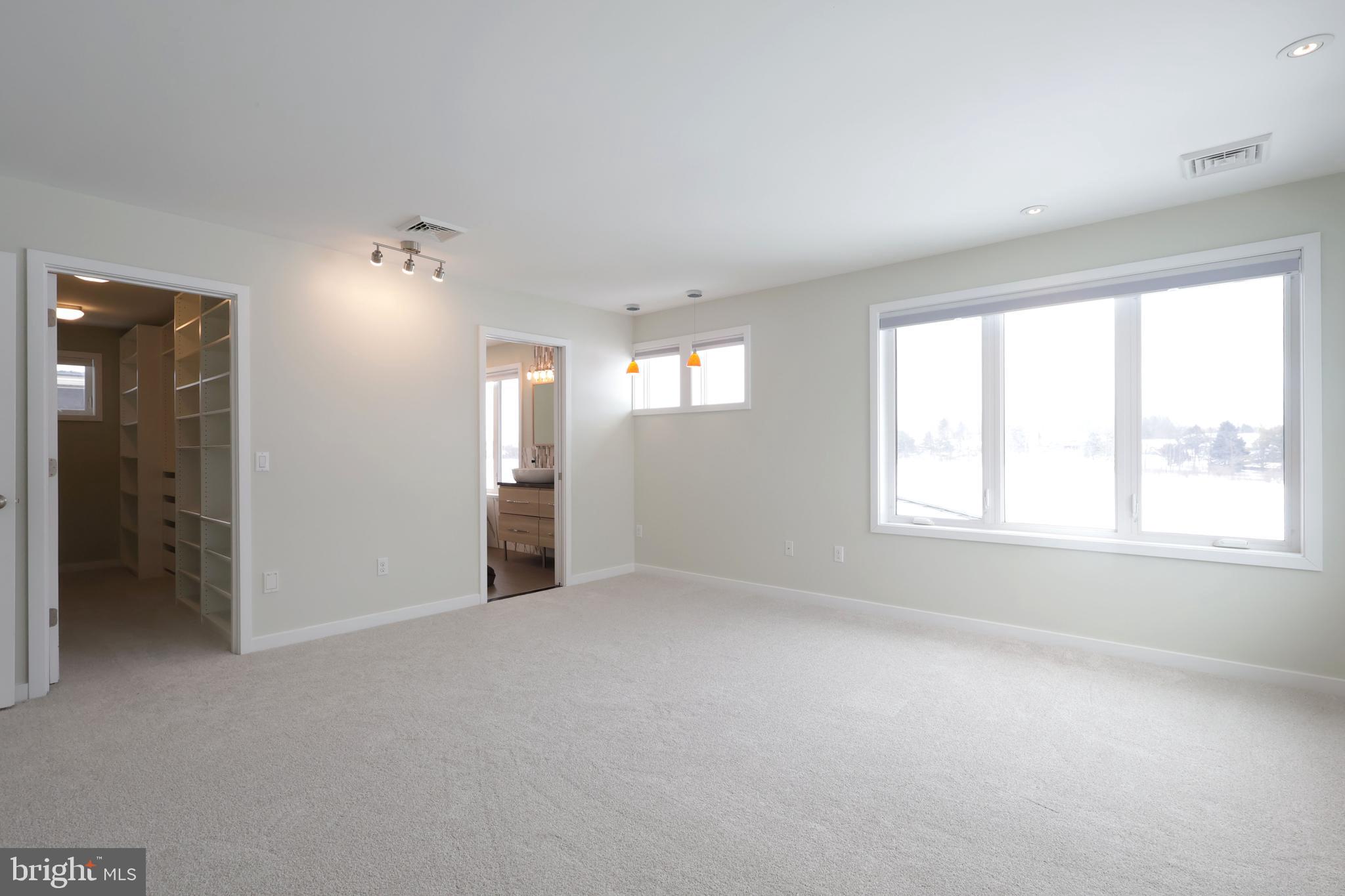 ROCKEY RIDGE - Residential