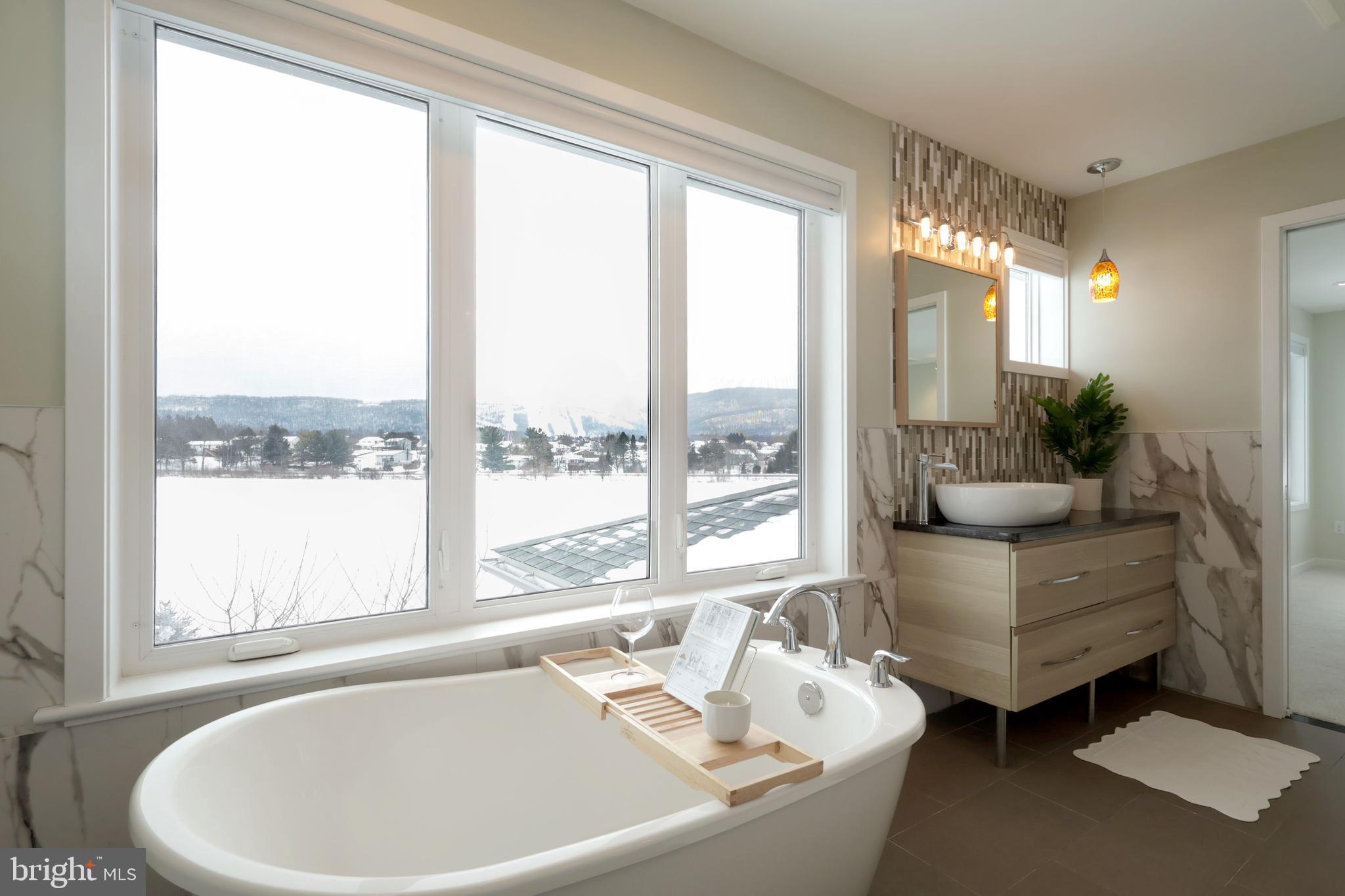 ROCKEY RIDGE - Residential