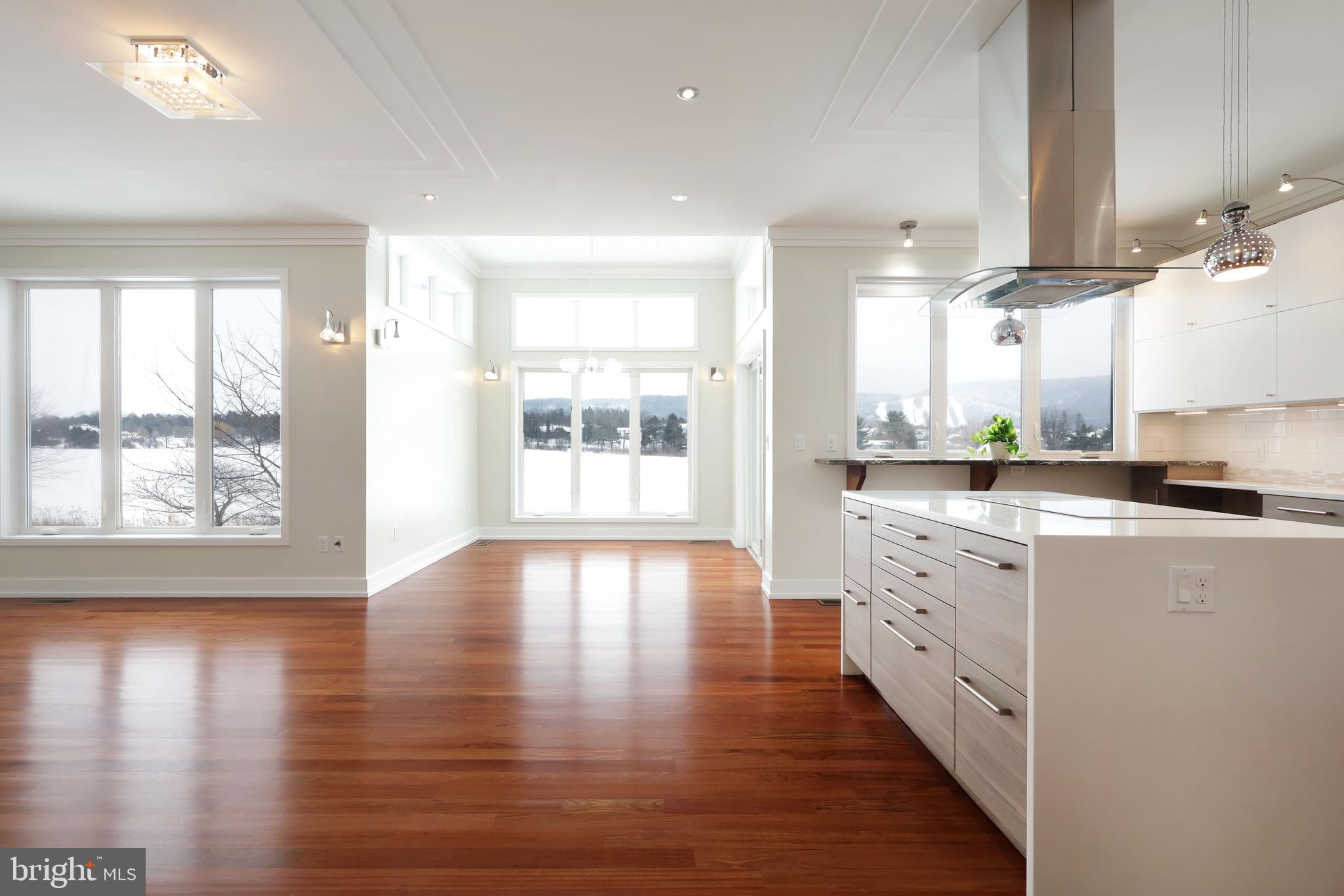 ROCKEY RIDGE - Residential