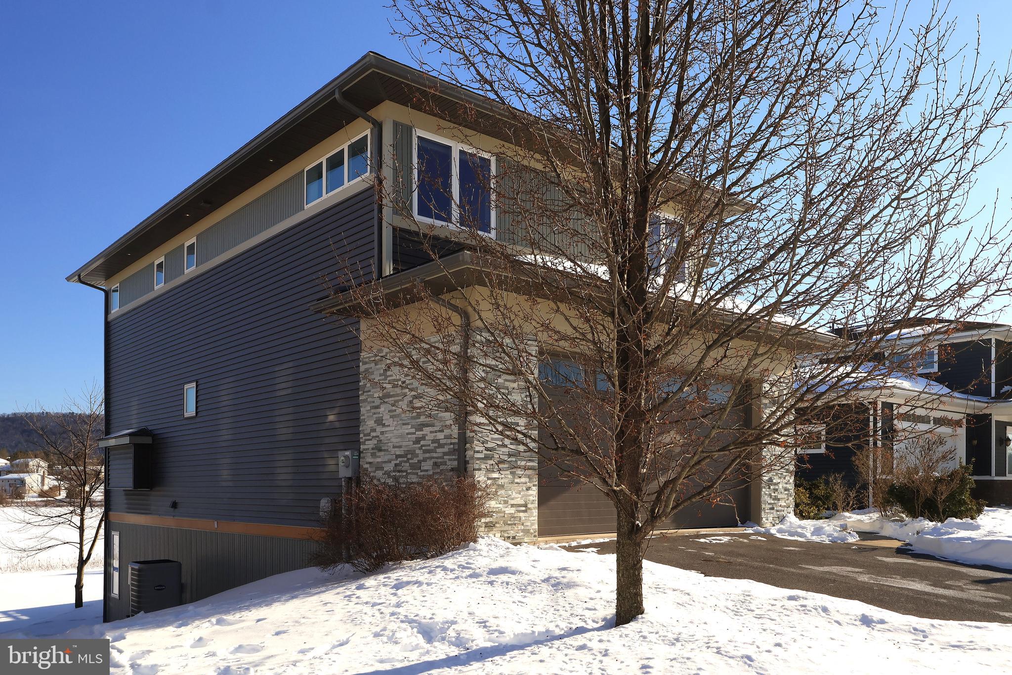 ROCKEY RIDGE - Residential