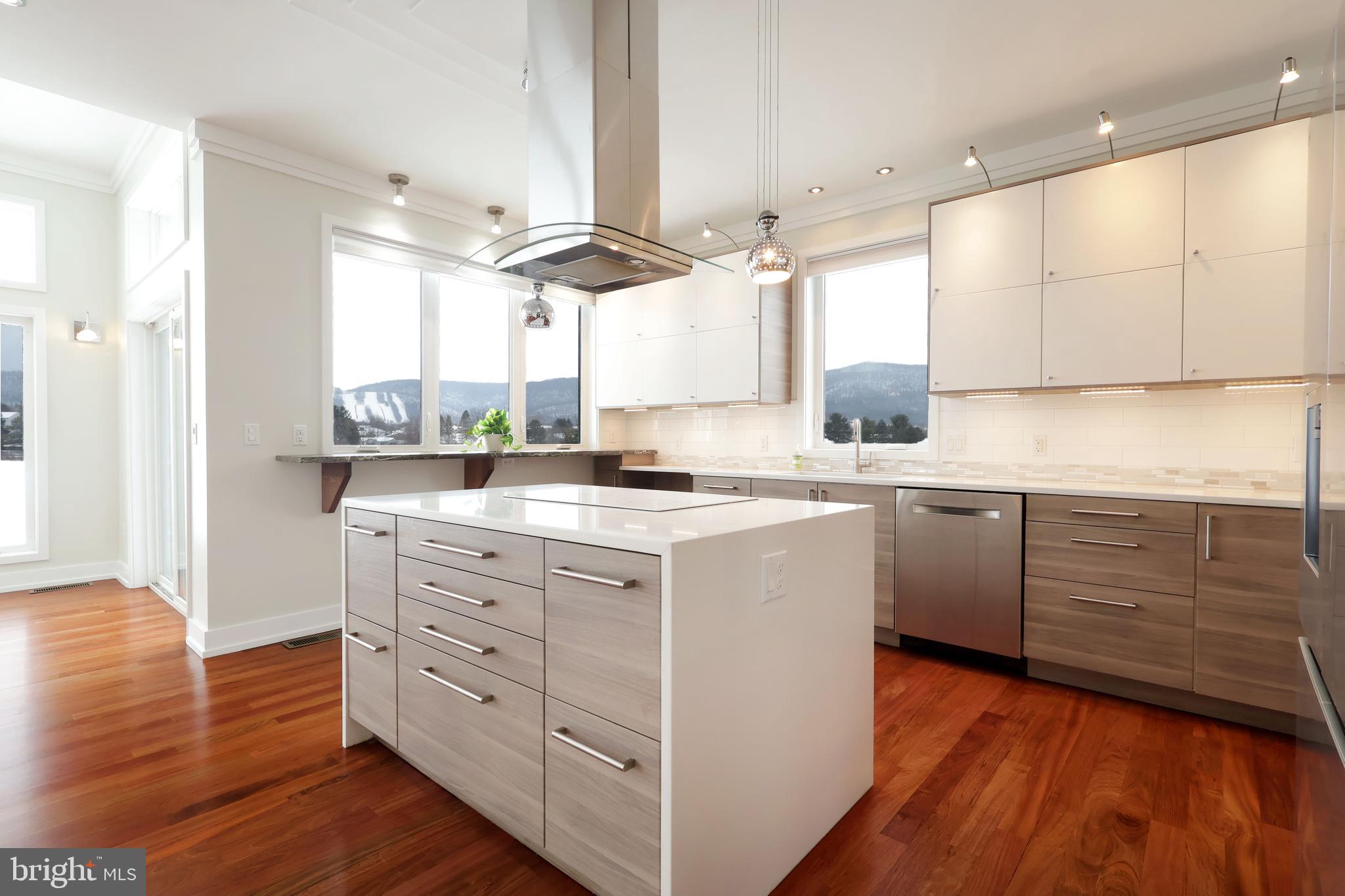 ROCKEY RIDGE - Residential